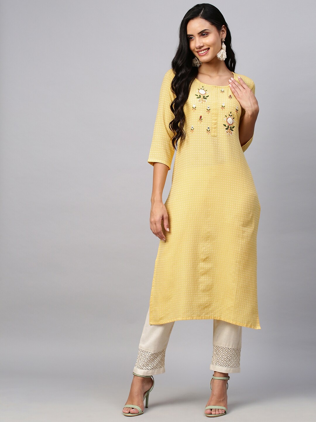 AMRUTVARSHA CREATION Embroidered Thread Work Floral Round Neck Straight Kurta, Yellow
AMRUTVARSHA CREATION Embroidered Thread Work Floral Round Neck Straight Kurta, Yellow