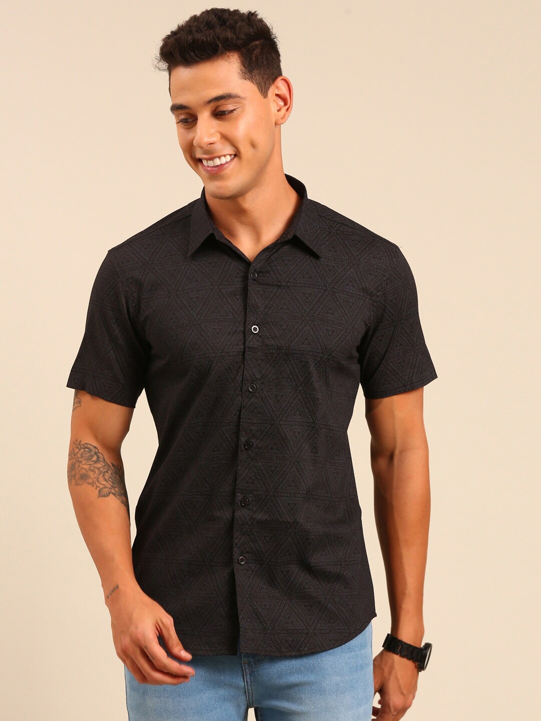 Joven Geometric Printed Cotton Regular Spread Collar Regular Fit Casual Shirt, Black
Joven Geometric Printed Cotton Regular Spread Collar Regular Fit Casual Shirt, Black
