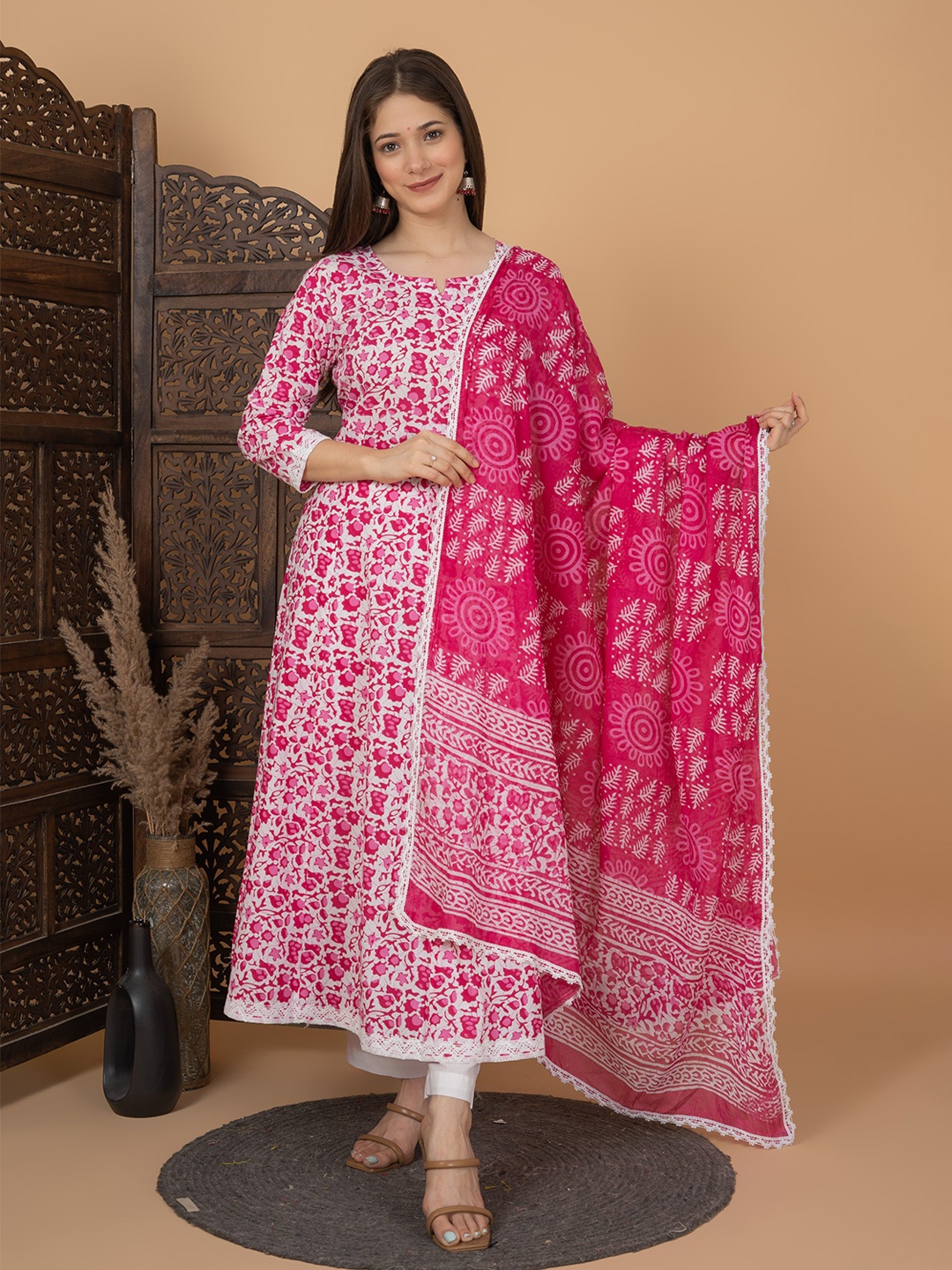 MEERA FAB Floral Printe Pure Cotton Anarkali Kurta With Palazzo & Dupatta, Pink
MEERA FAB Floral Printe Pure Cotton Anarkali Kurta With Palazzo & Dupatta, Pink