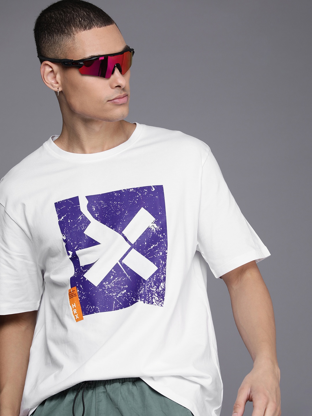 HRX by Hrithik Roshan Taped Pure Cotton Relaxed Fit Printed Drop-Shoulder Sleeves T-shirt, White
HRX by Hrithik Roshan Taped Pure Cotton Relaxed Fit Printed Drop-Shoulder Sleeves T-shirt, White