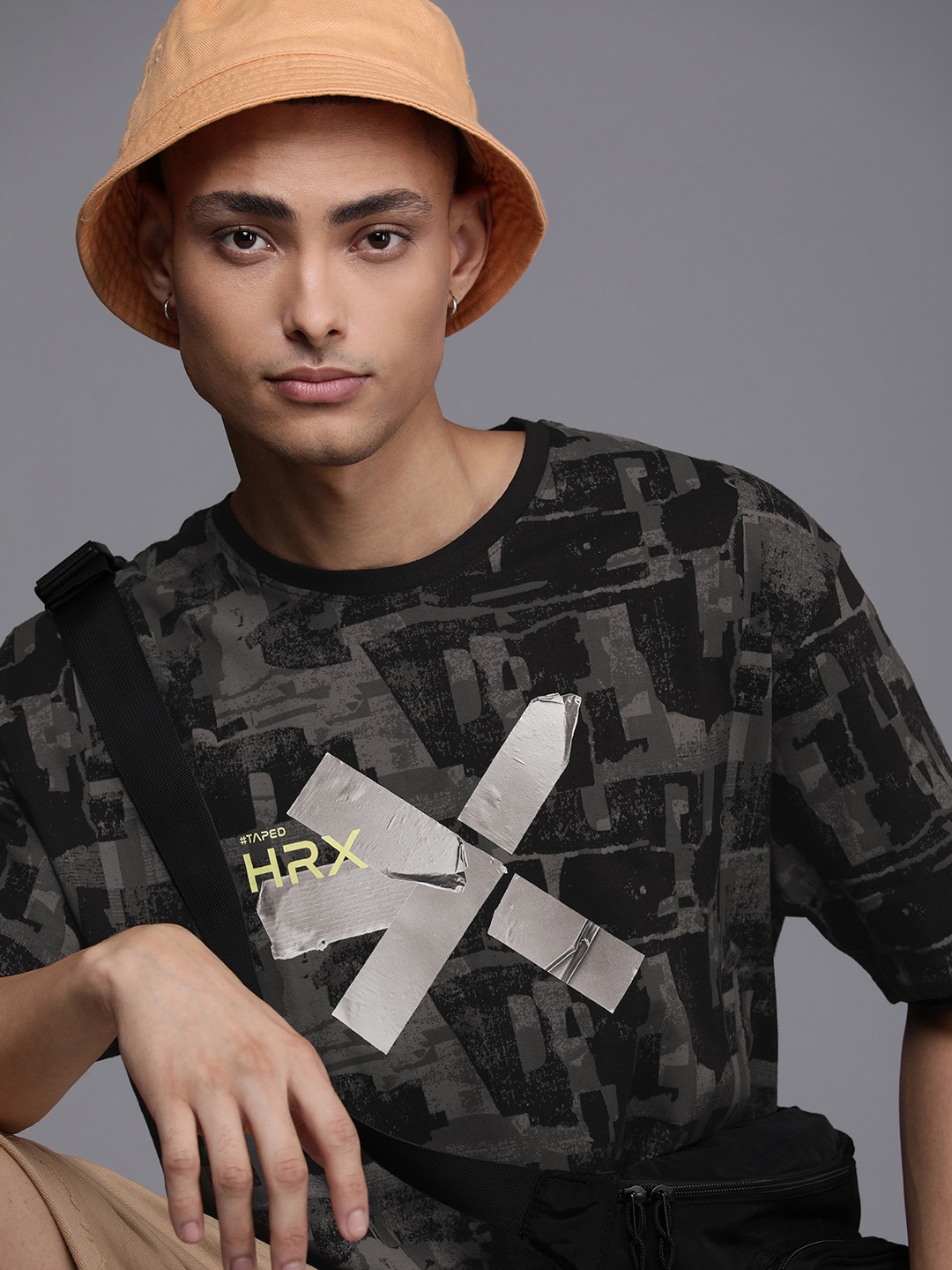 HRX by Hrithik Roshan Taped Pure Cotton Relaxed Fit Printed Drop-Shoulder Sleeves T-shirt, Black
HRX by Hrithik Roshan Taped Pure Cotton Relaxed Fit Printed Drop-Shoulder Sleeves T-shirt, Black
