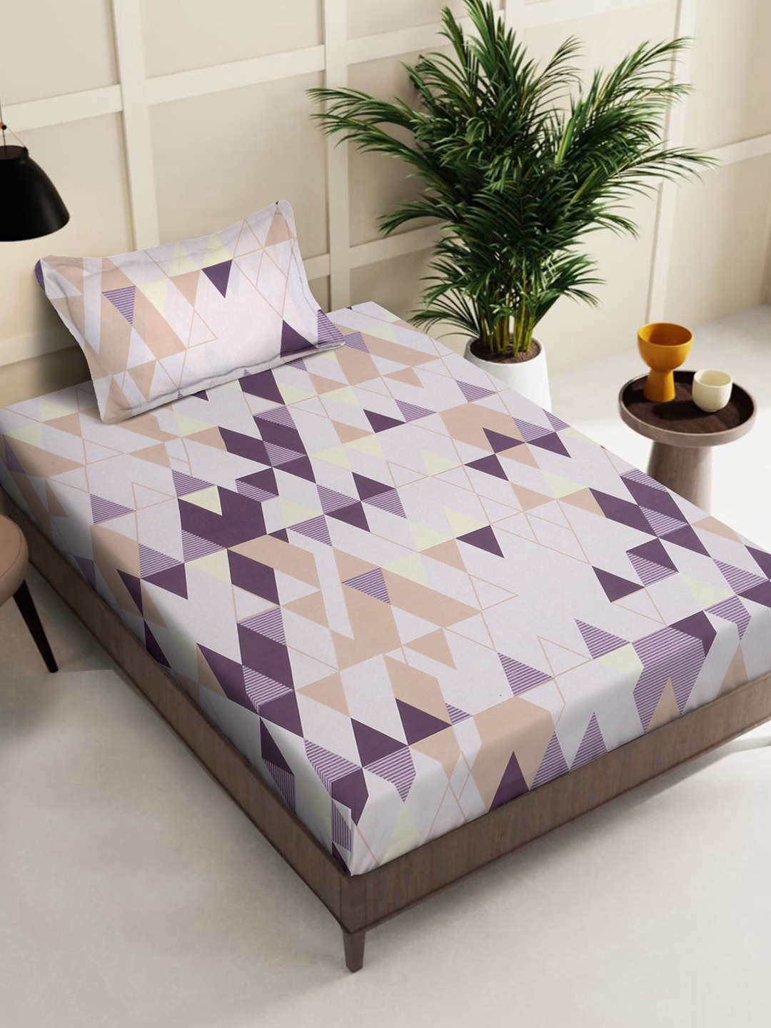 KLOTTHE White & Purple Geometric Cotton 400TC Fitted Single Bedsheet With Pillow Cover
KLOTTHE White & Purple Geometric Cotton 400TC Fitted Single Bedsheet With Pillow Cover