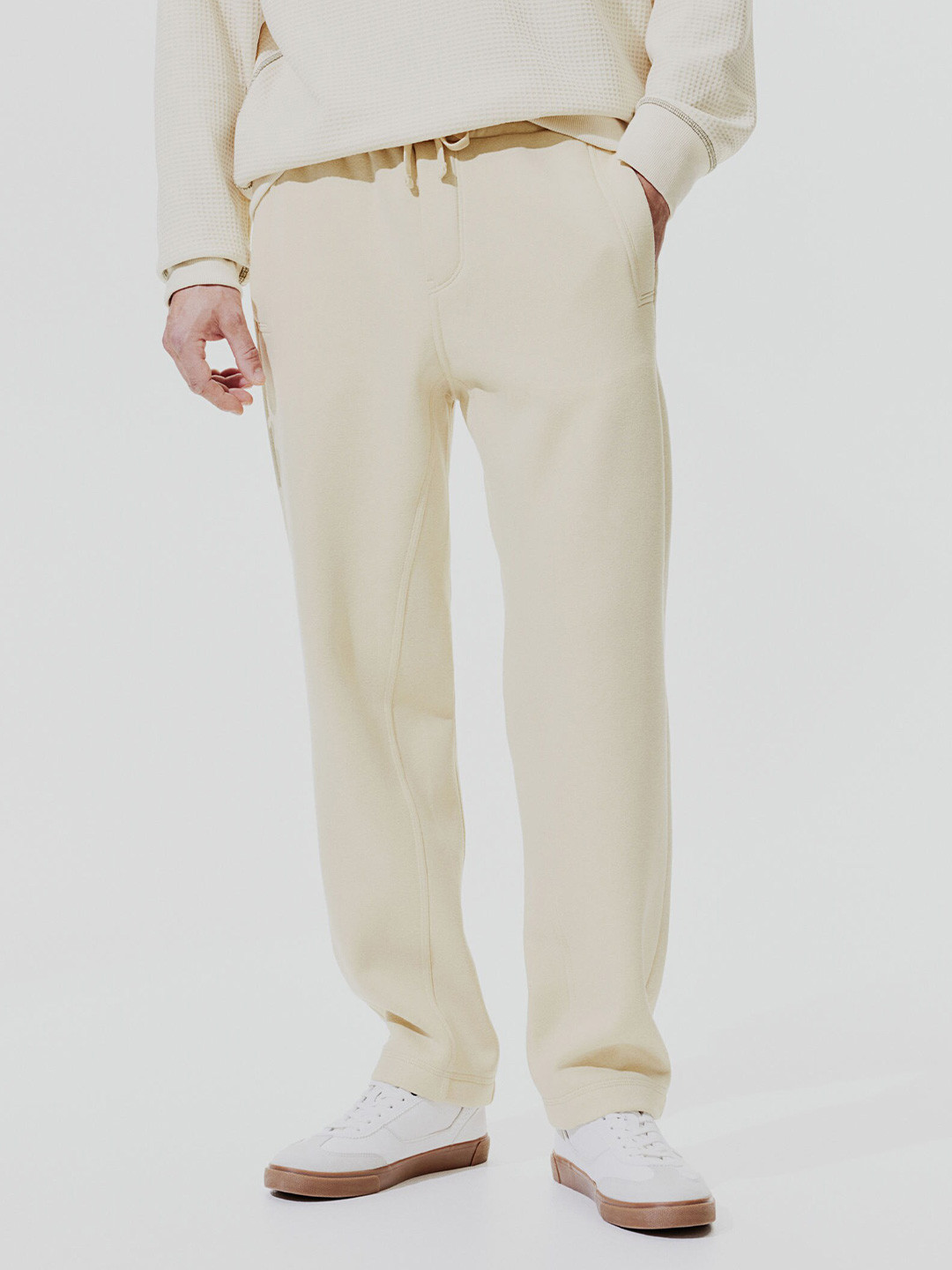 H&M Men Regular Fit Joggers, Beige 
H&M Men Regular Fit Joggers, Beige