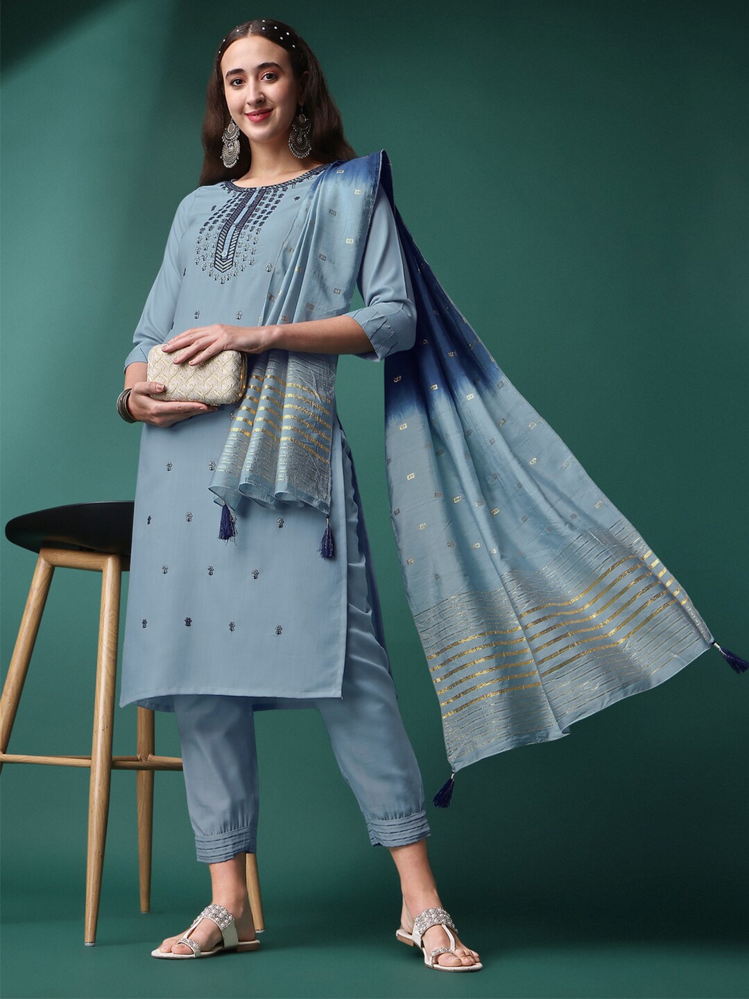 NIZA FASHION Embroidered Round Neck Thread Work Kurta with Trousers & With Dupatta, Grey
NIZA FASHION Embroidered Round Neck Thread Work Kurta with Trousers & With Dupatta, Grey