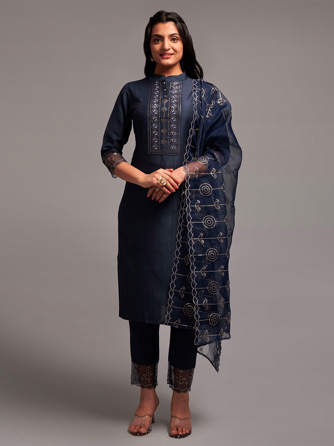 NIZA FASHION Embroidered Regular Thread Work Kurta with Trousers & With Dupatta, Navy blue
NIZA FASHION Embroidered Regular Thread Work Kurta with Trousers & With Dupatta, Navy blue