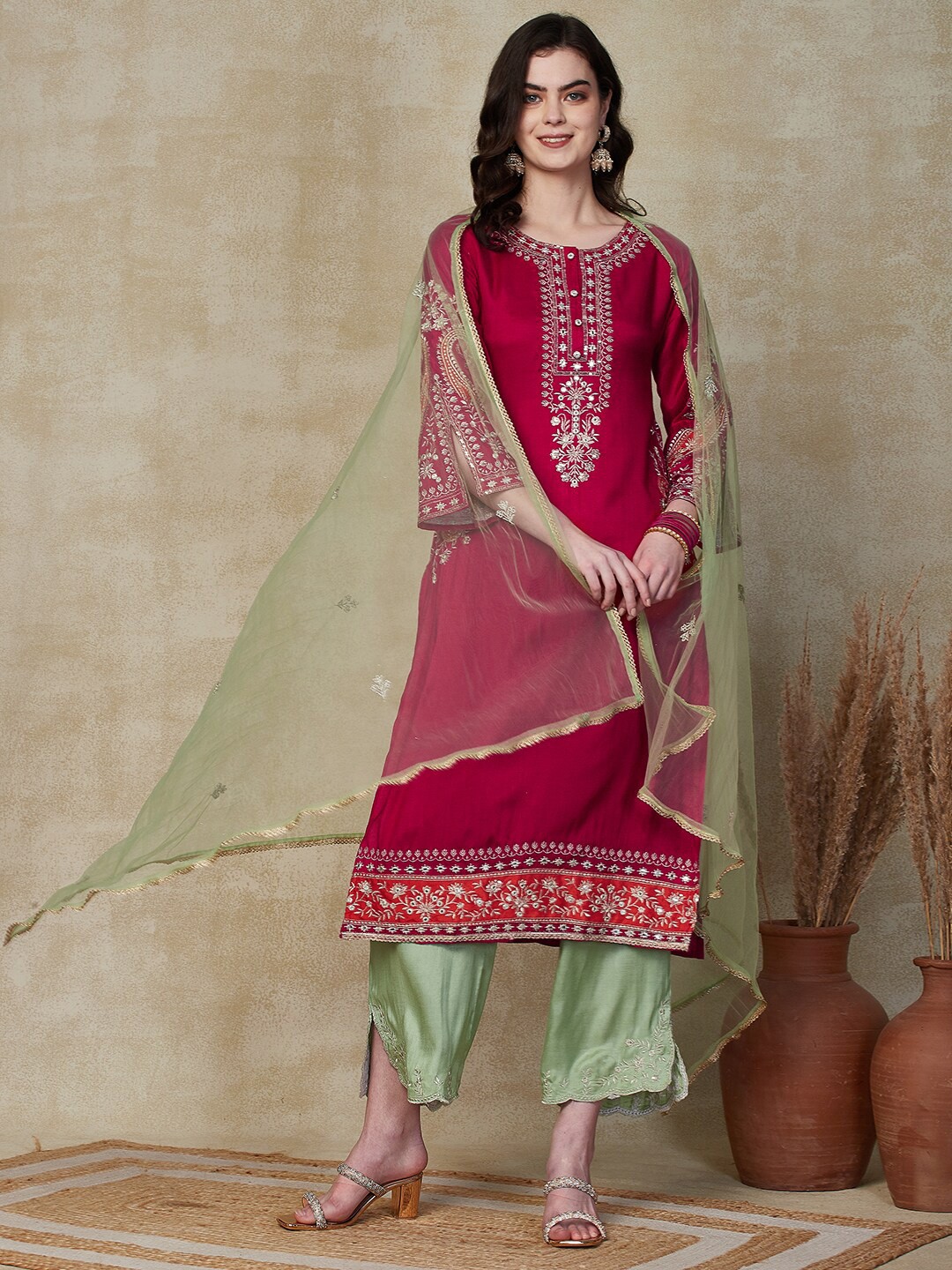 FASHOR Pink Floral Yoke Design Mirror Work Straight Kurta with Palazzos Dupatta, Red
FASHOR Pink Floral Yoke Design Mirror Work Straight Kurta with Palazzos Dupatta, Red