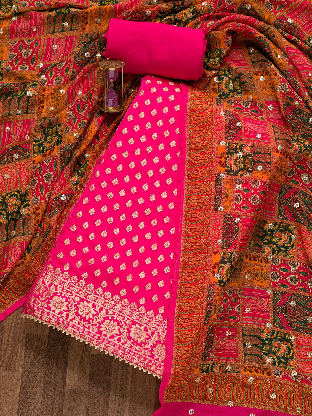 Koskii Ethnic Motifs Banarasi Woven Design Sequinned Velvet Unstitched Dress Material, Pink
Koskii Ethnic Motifs Banarasi Woven Design Sequinned Velvet Unstitched Dress Material, Pink