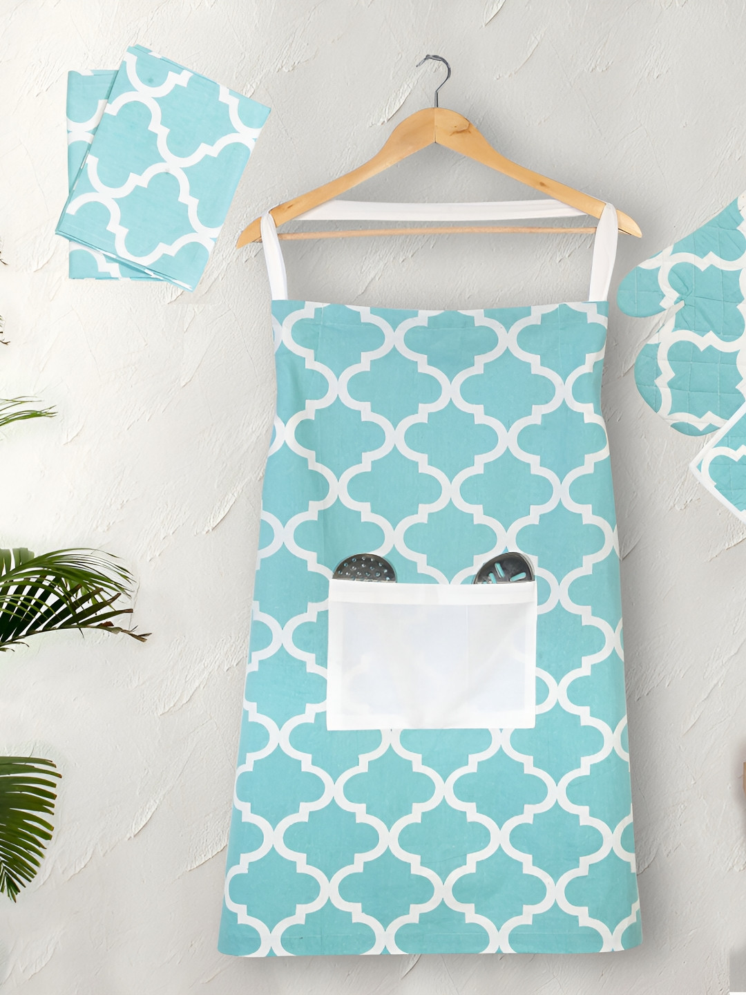 Texstylers Blue & White 5 Pieces Geometric Printed Pure Cotton Kitchen Linen Set
Texstylers Blue & White 5 Pieces Geometric Printed Pure Cotton Kitchen Linen Set