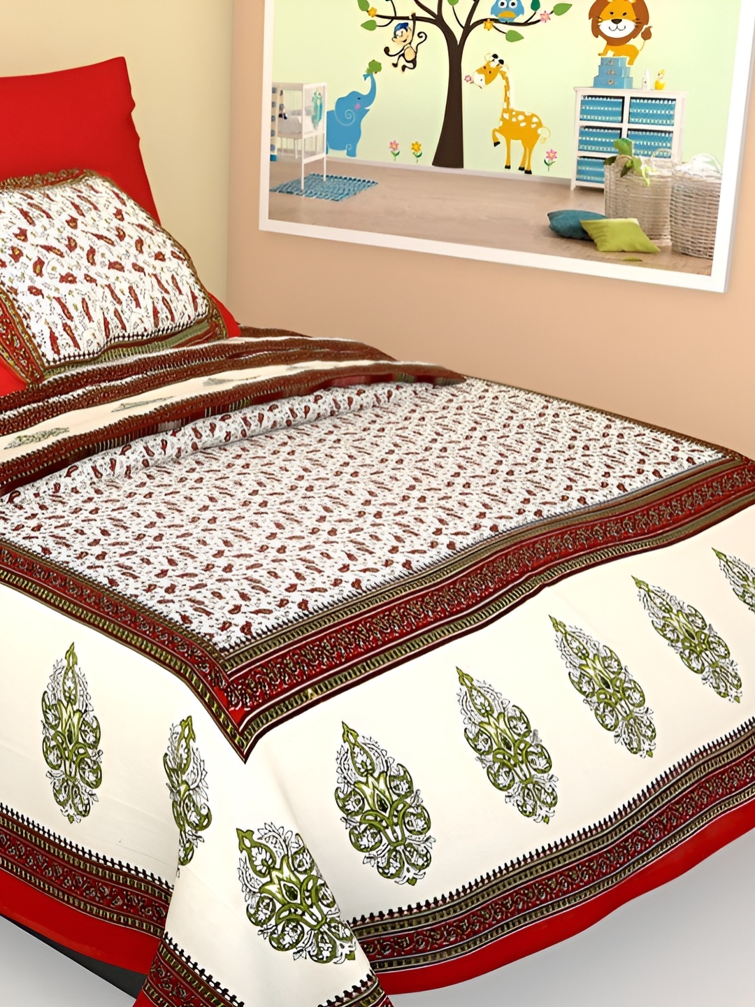 UBANIA COLLECTION White & Red Floral Cotton 144 TC Queen Bedsheet with 2 Pillow Covers
UBANIA COLLECTION White & Red Floral Cotton 144 TC Queen Bedsheet with 2 Pillow Covers