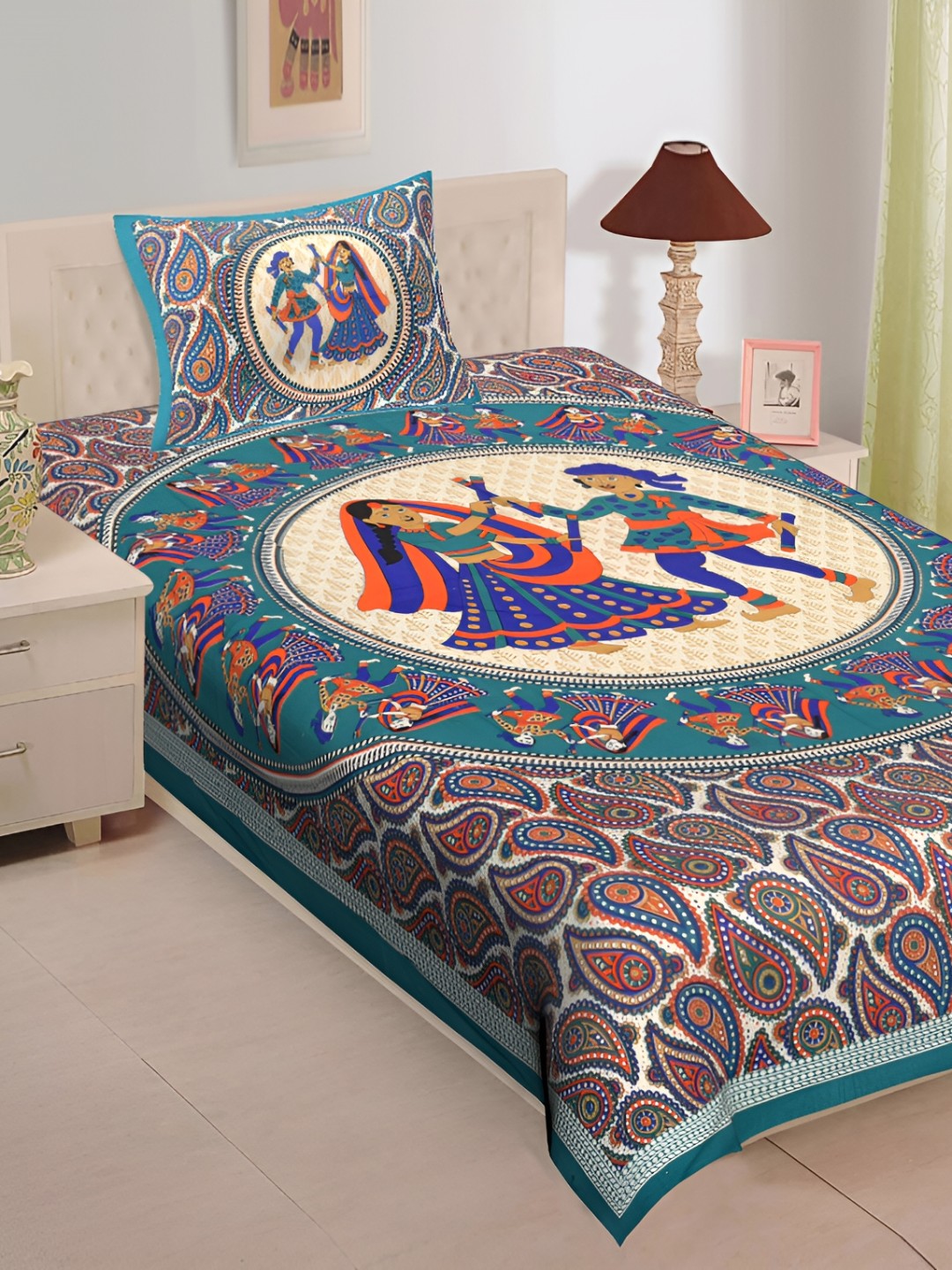 UBANIA COLLECTION Blue & Orange Printed Cotton 144 TC Single Bedsheet With Pillow Cover
UBANIA COLLECTION Blue & Orange Printed Cotton 144 TC Single Bedsheet With Pillow Cover