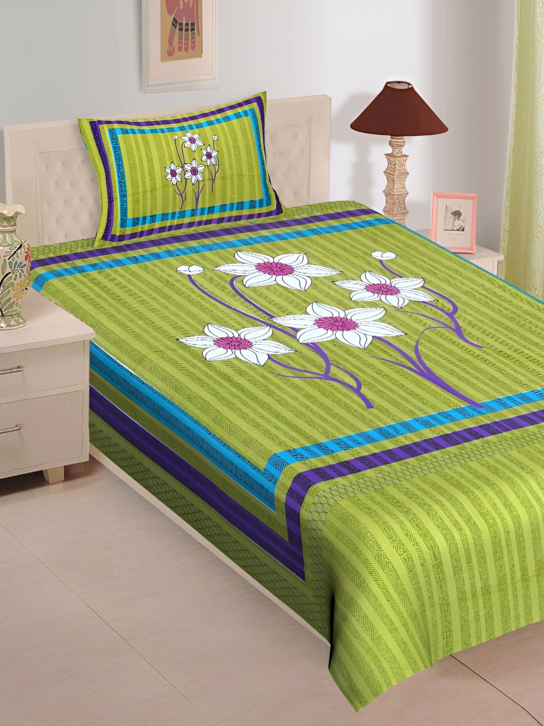 UBANIA COLLECTION Green & Blue Printed Cotton 144 TC Single Bedsheet With Pillow Cover
UBANIA COLLECTION Green & Blue Printed Cotton 144 TC Single Bedsheet With Pillow Cover