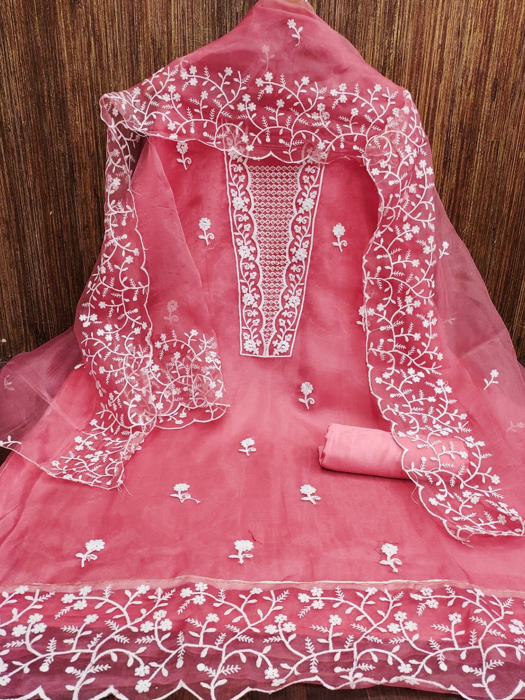 ZEEPKART Ethnic Motifs Embroidered Thread Work Organza Unstitched Dress Material, Pink
ZEEPKART Ethnic Motifs Embroidered Thread Work Organza Unstitched Dress Material, Pink