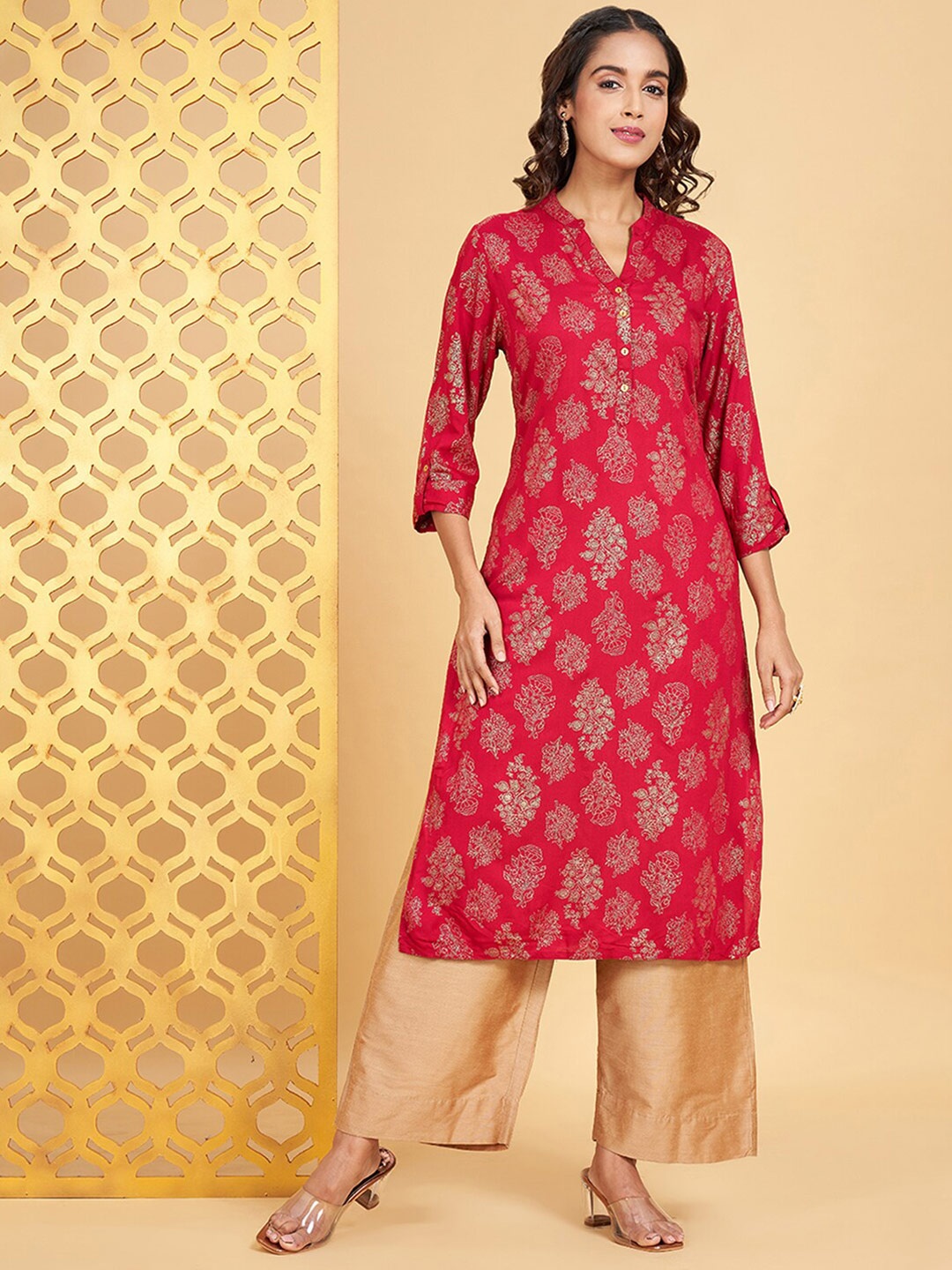 RANGMANCH BY PANTALOONS Ethnic Motifs Printed Mandarin Collar Straight Kurta, Red
RANGMANCH BY PANTALOONS Ethnic Motifs Printed Mandarin Collar Straight Kurta, Red