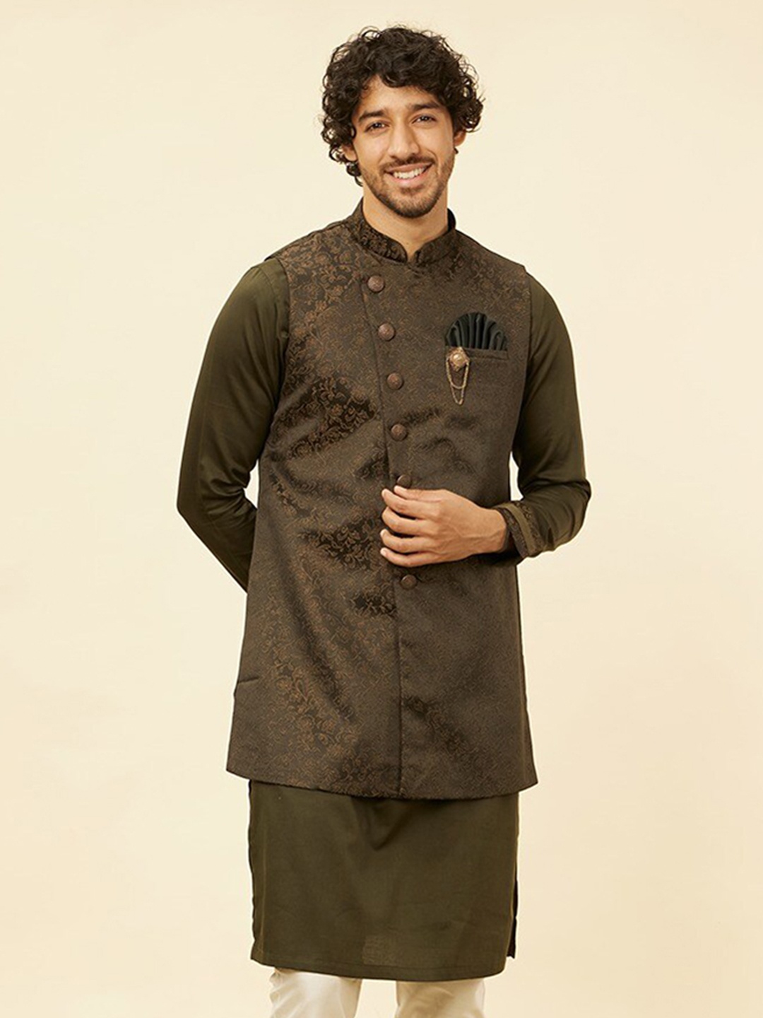 Manyavar Mandarin Collar Long Sleeves Brocade Regular Kurta With Pyjamas & Jacket, Green
Manyavar Mandarin Collar Long Sleeves Brocade Regular Kurta With Pyjamas & Jacket, Green