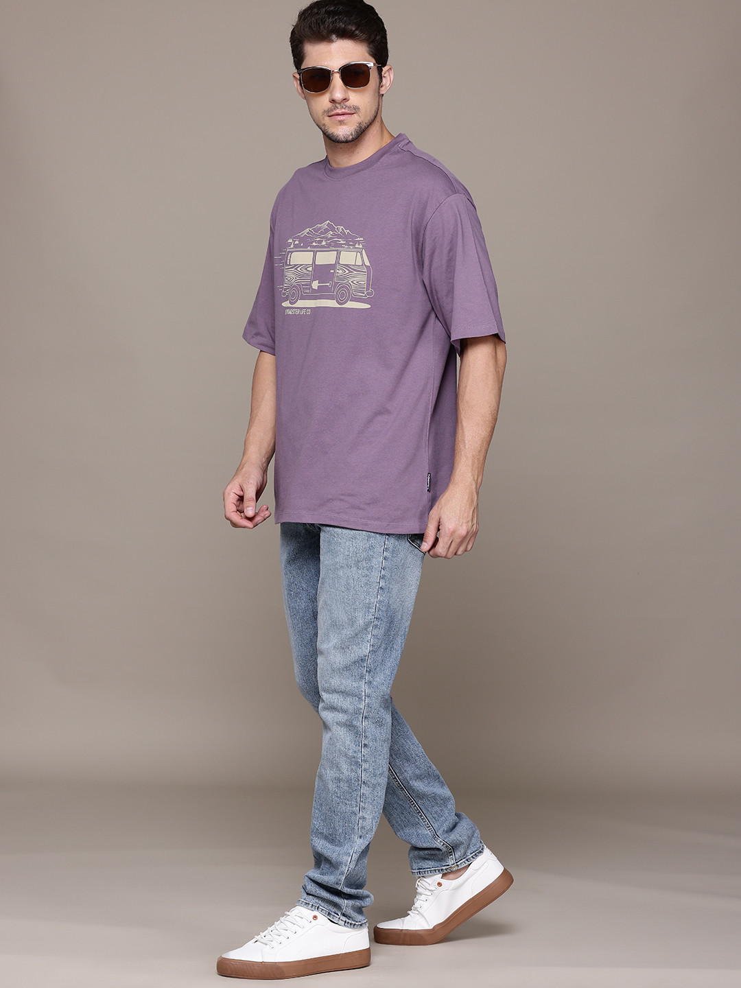 The Roadster Lifestyle Co. Printed Drop-Shoulder Sleeves Pure Cotton Relaxed T-shirt, Purple
The Roadster Lifestyle Co. Printed Drop-Shoulder Sleeves Pure Cotton Relaxed T-shirt, Purple