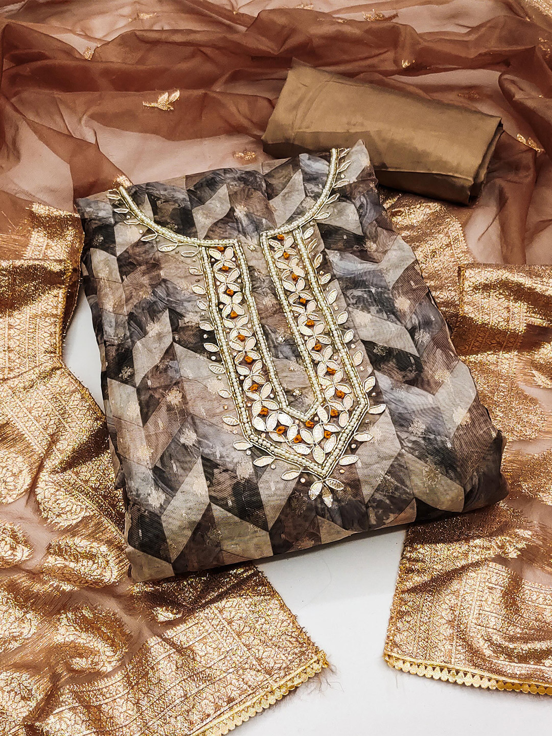 KALINI Coffee Geometric Woven Design Zari Organza Unstitched Dress Material, Coffee brown
KALINI Coffee Geometric Woven Design Zari Organza Unstitched Dress Material, Coffee brown