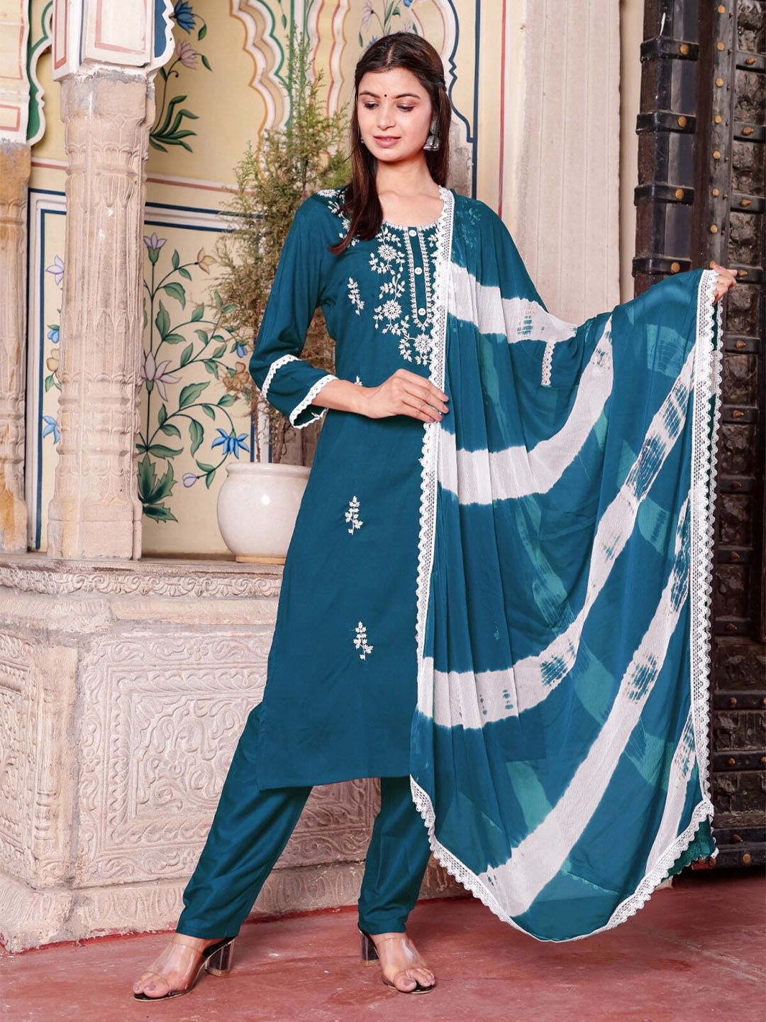 R RANAK CREATION Floral Embroidered Regular Thread Work Kurta with Trousers & With Dupatta, Teal
R RANAK CREATION Floral Embroidered Regular Thread Work Kurta with Trousers & With Dupatta, Teal