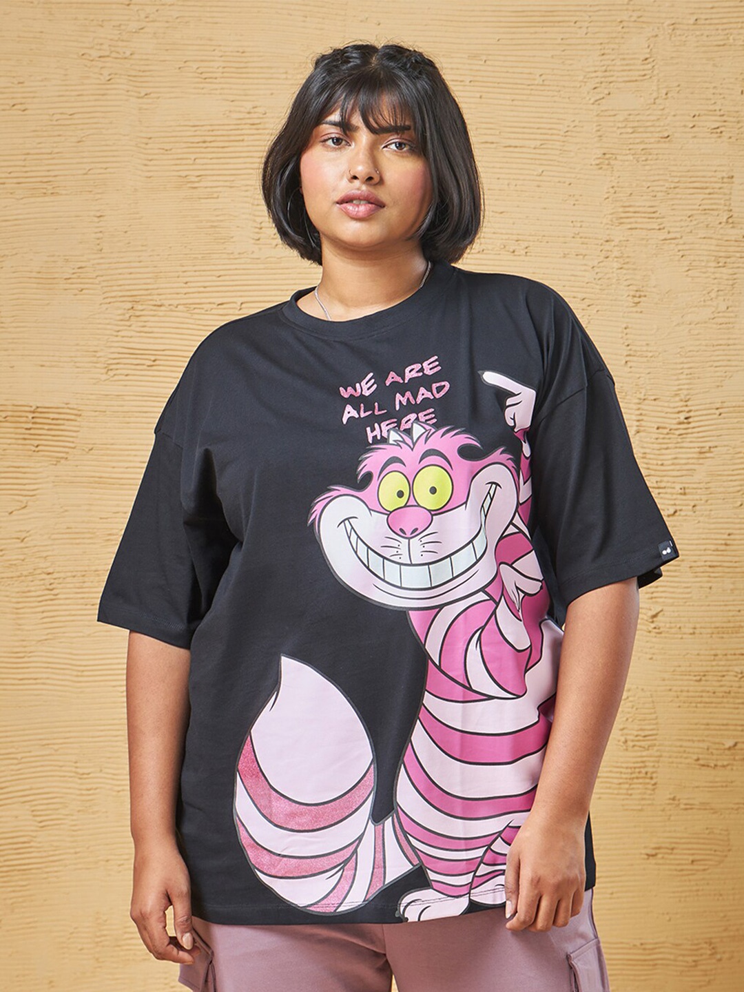 Bewakoof Official Disney Merchandise Cat Graphic Printed Oversized Plus Size T-shirt, Black
Bewakoof Official Disney Merchandise Cat Graphic Printed Oversized Plus Size T-shirt, Black