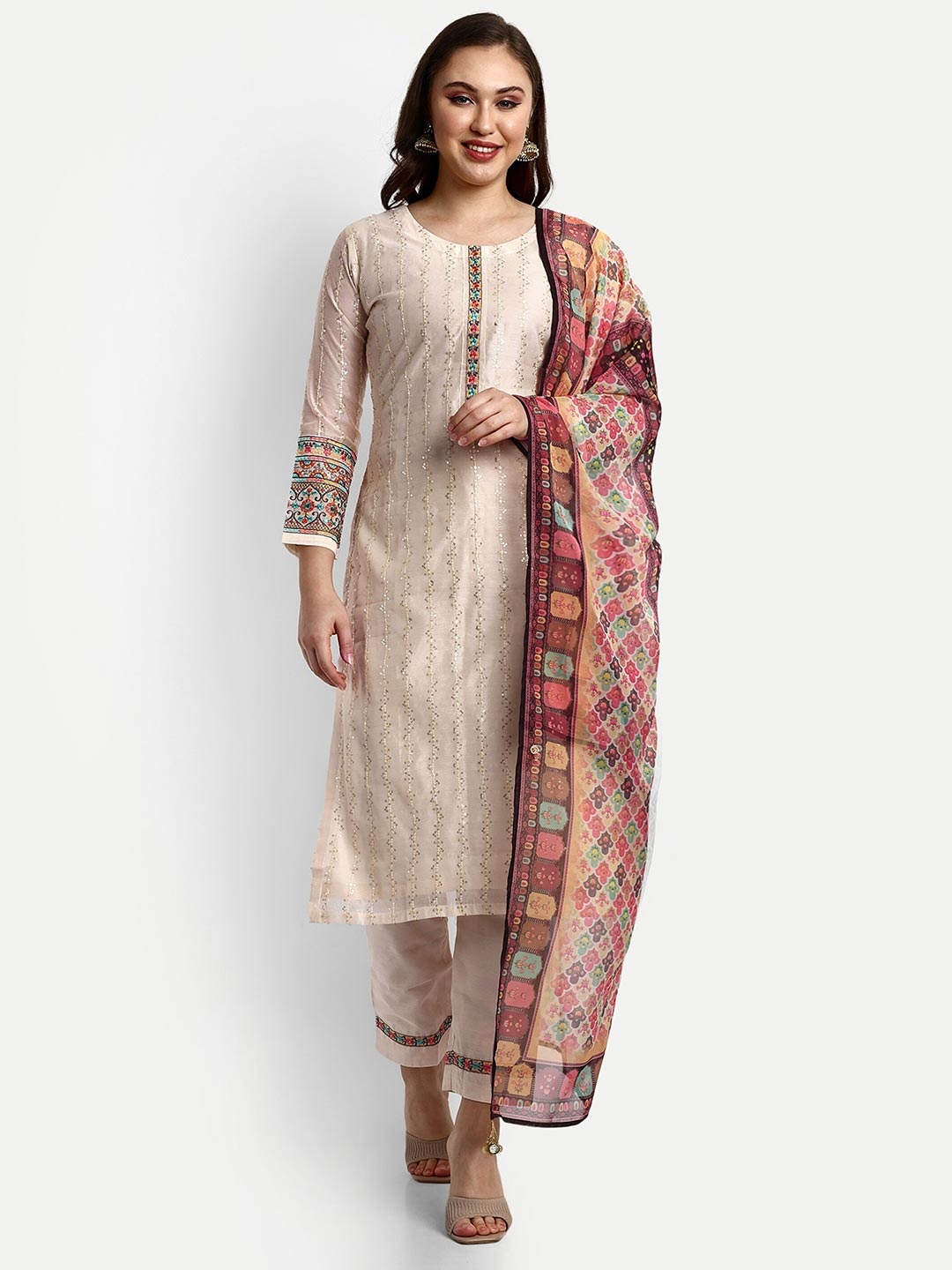 V B SONS Floral Embroidered Regular Sequinned Chanderi Silk Kurta with Trousers & Dupatta, Beige
V B SONS Floral Embroidered Regular Sequinned Chanderi Silk Kurta with Trousers & Dupatta, Beige