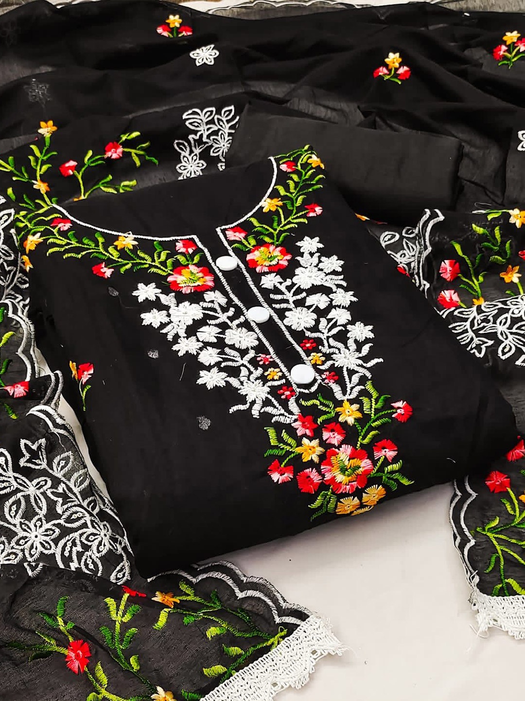 ZEEPKART Ethnic Motifs Embroidered Thread Work Detailed Unstitched Dress Material, Black
ZEEPKART Ethnic Motifs Embroidered Thread Work Detailed Unstitched Dress Material, Black