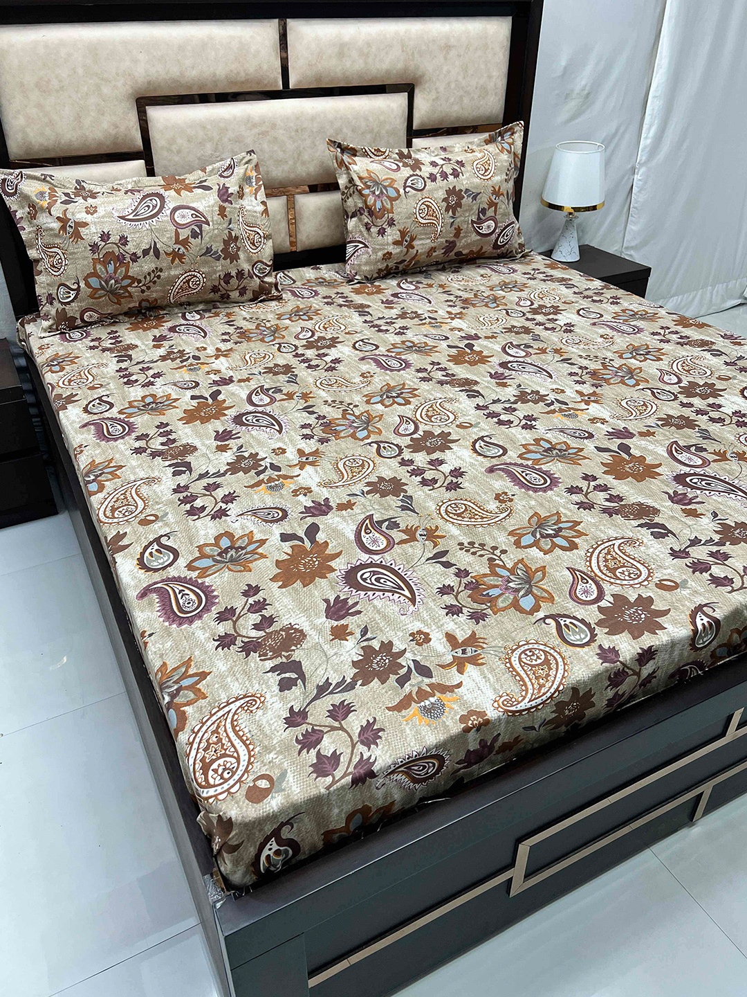 Pure Decor Beige Ethnic Motifs Pure Cotton 260 TC Queen Bedsheet with 2 Pillow Covers
Pure Decor Beige Ethnic Motifs Pure Cotton 260 TC Queen Bedsheet with 2 Pillow Covers