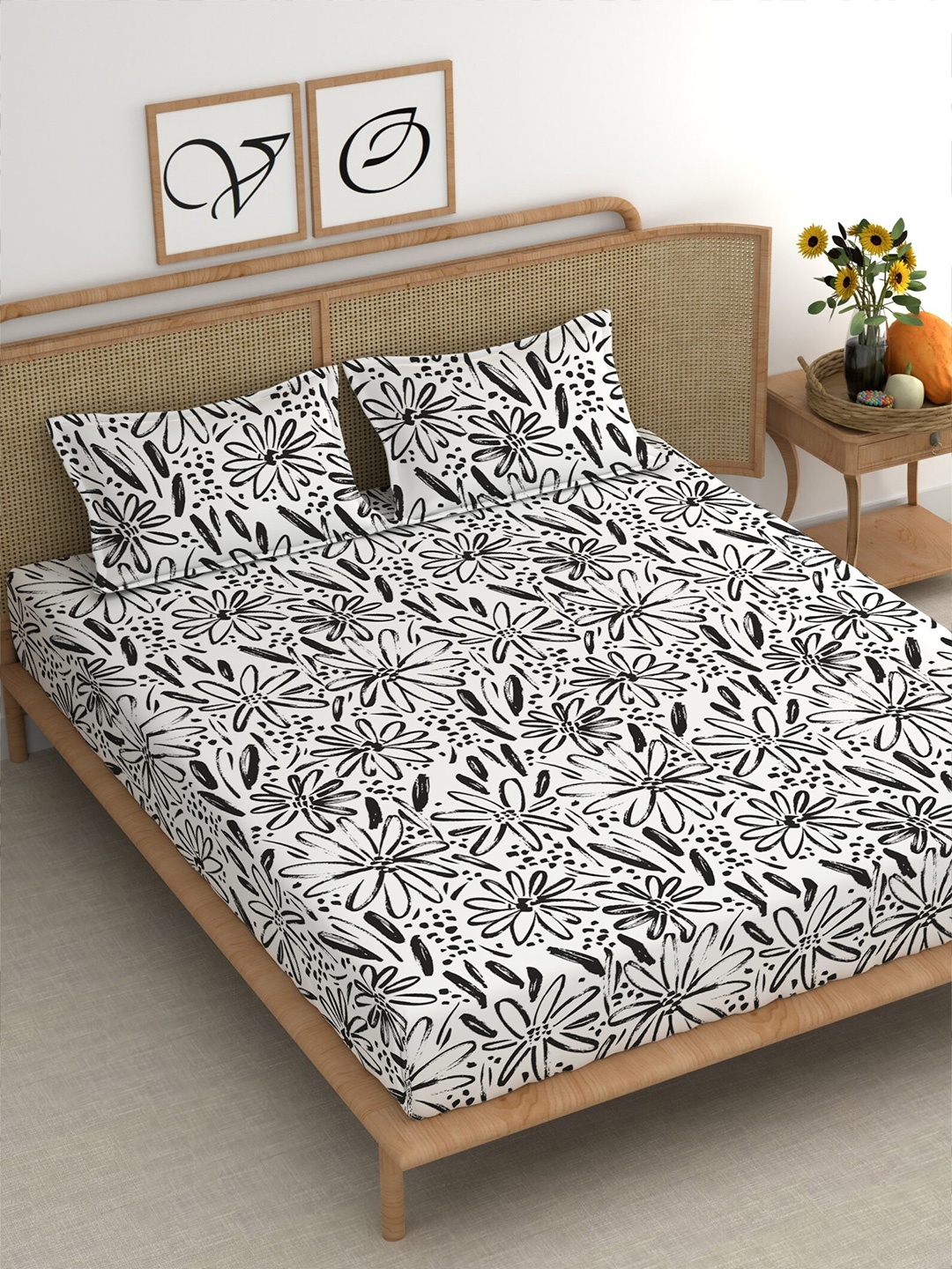 CHHAVI INDIA Black & White Floral Cotton 210 TC King Bedsheet With 2 Pillow Covers
CHHAVI INDIA Black & White Floral Cotton 210 TC King Bedsheet With 2 Pillow Covers