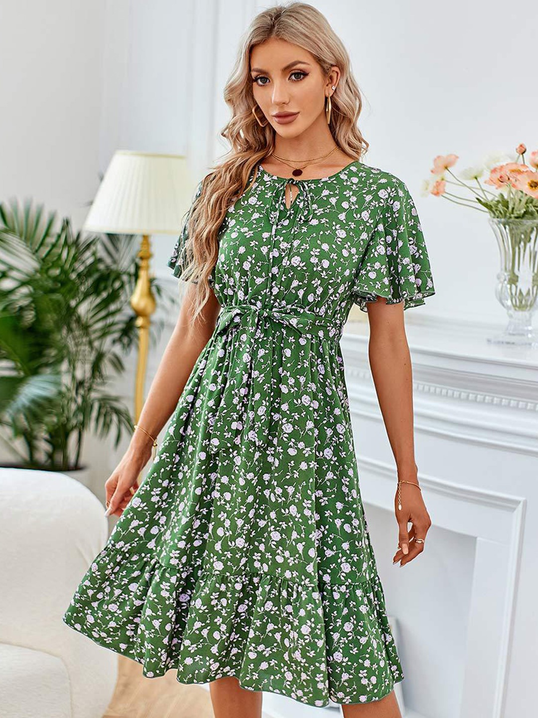 StyleCast Round neck Short flared sleeve Floral Print Flared Sleeve A-Line Dress, Green
StyleCast Round neck Short flared sleeve Floral Print Flared Sleeve A-Line Dress, Green
