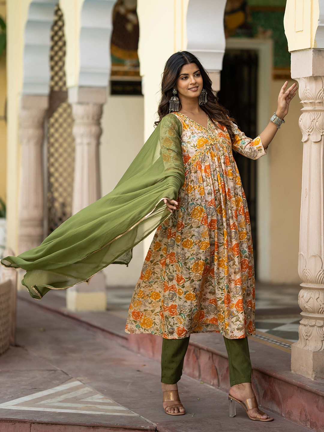 Navlik Floral Printed Regular Thread Work Chanderi Silk Kurta With Trousers & Dupatta, Orange
Navlik Floral Printed Regular Thread Work Chanderi Silk Kurta With Trousers & Dupatta, Orange