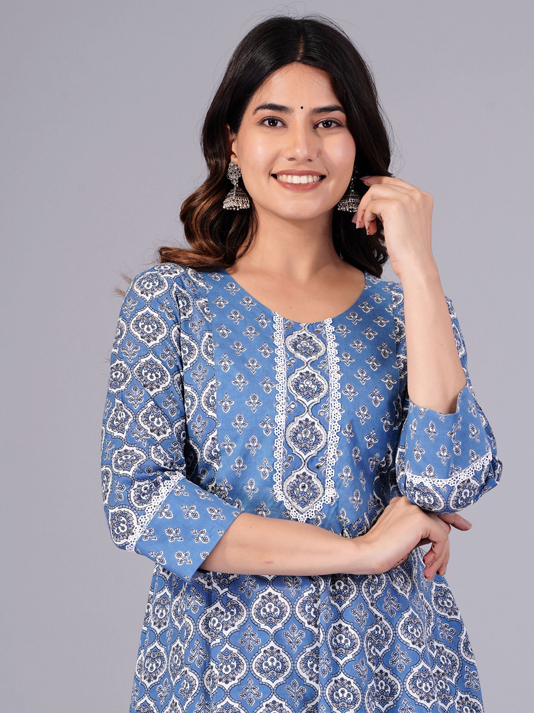JAIPURI COLLECTION Ethnic Motifs Printed Mirror Work Pure Cotton Kurta With Trousers, Blue
JAIPURI COLLECTION Ethnic Motifs Printed Mirror Work Pure Cotton Kurta With Trousers, Blue