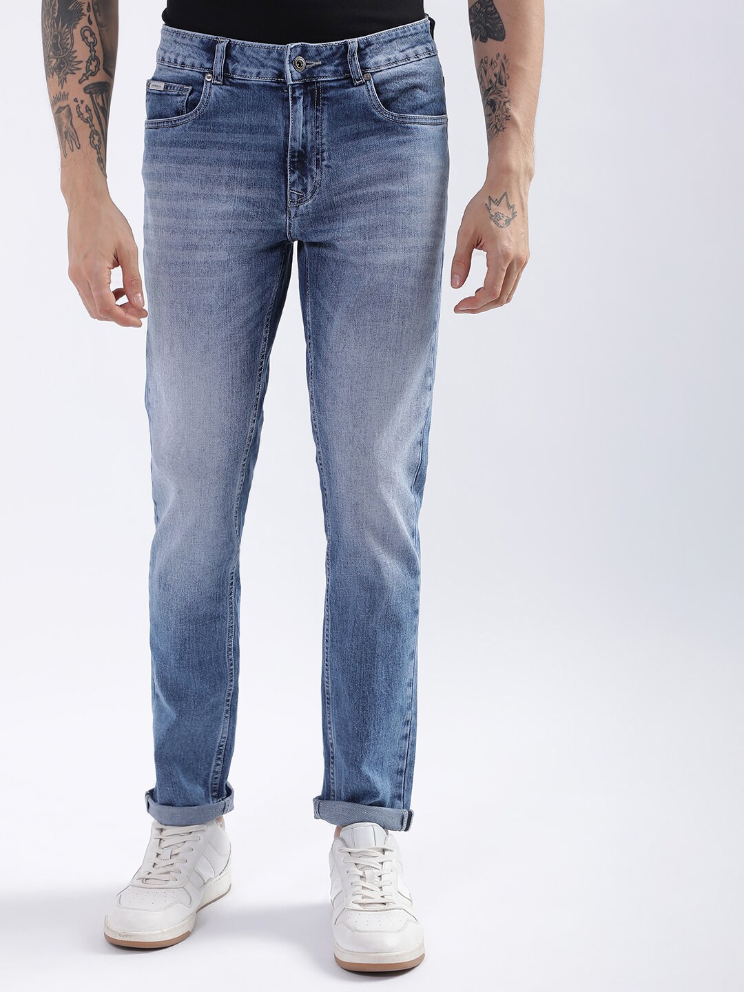 LINDBERGH Men Tapered Fit Low-Rise Heavy Fade Stretchable Jeans, Blue
LINDBERGH Men Tapered Fit Low-Rise Heavy Fade Stretchable Jeans, Blue
