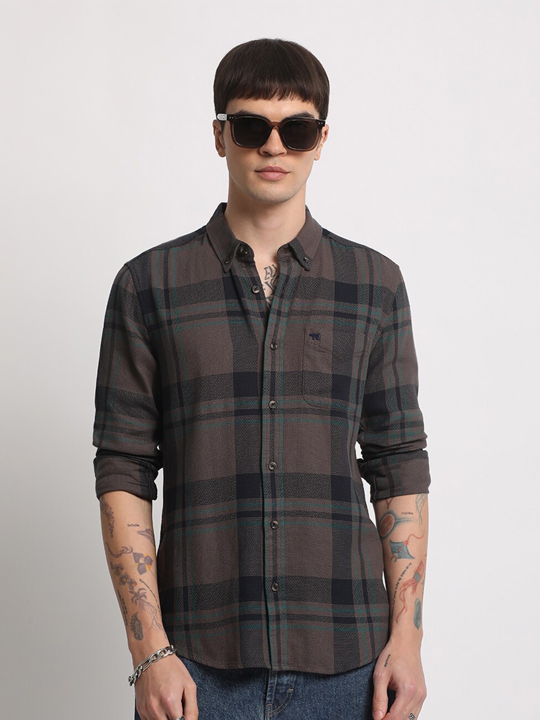 THE BEAR HOUSE Tartan Checked Slim Fit Button-Down Collar Pure Cotton Casual Shirt, Grey
THE BEAR HOUSE Tartan Checked Slim Fit Button-Down Collar Pure Cotton Casual Shirt, Grey