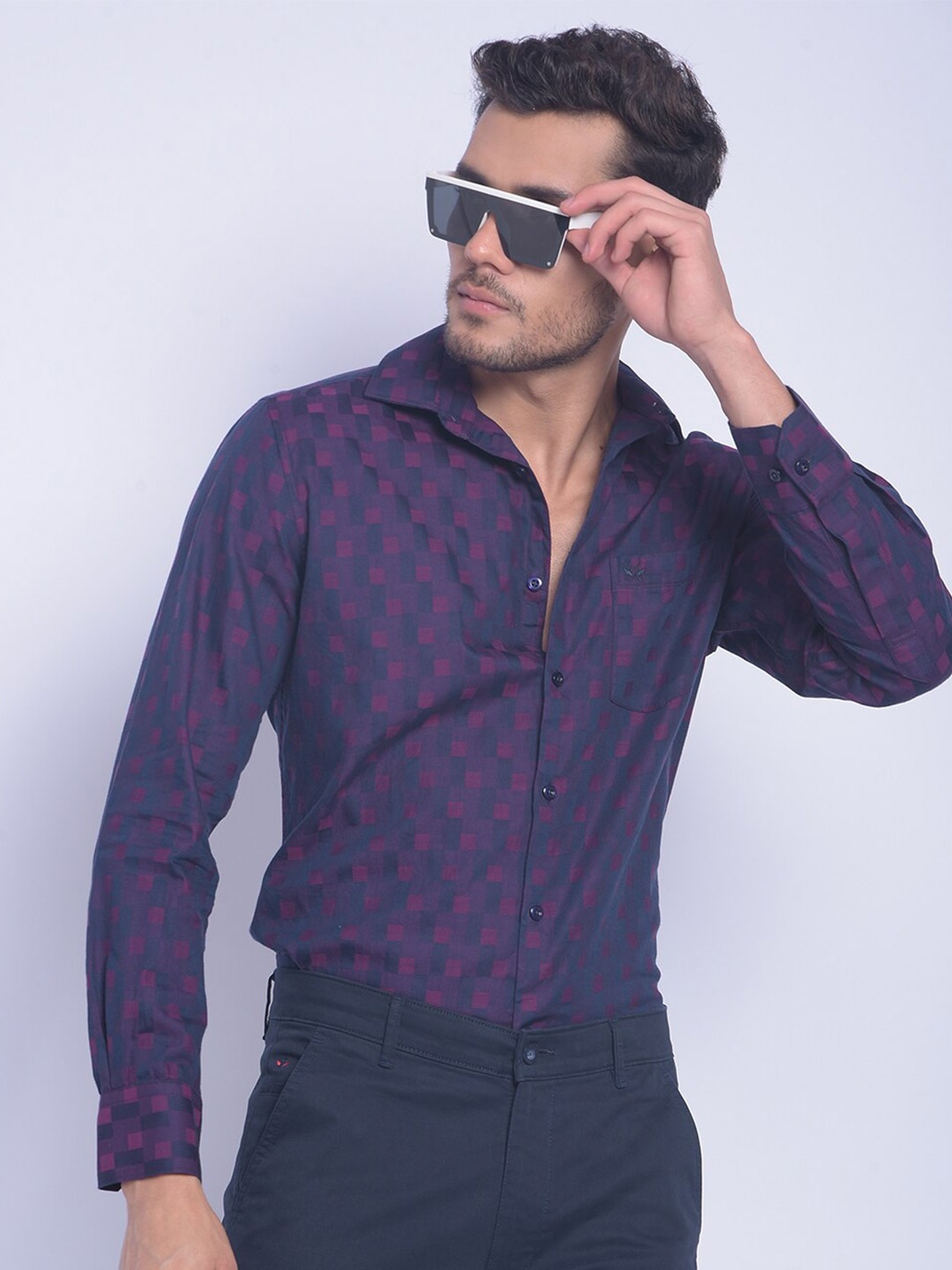 Crimsoune Club Smart Slim Fit Textured Spread Collar Pure Cotton Casual Shirt, Violet
Crimsoune Club Smart Slim Fit Textured Spread Collar Pure Cotton Casual Shirt, Violet