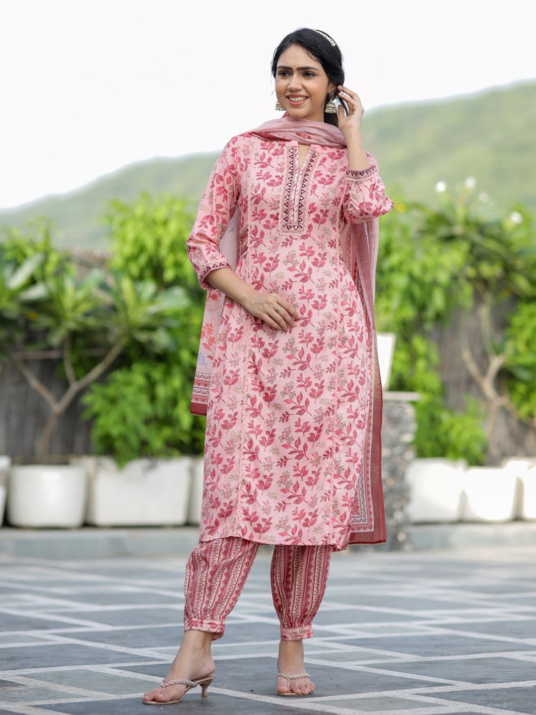 Chandbaali Floral Printed Mirror Work Detailed A-Line Kurta & Trouser With Dupatta, Pink
Chandbaali Floral Printed Mirror Work Detailed A-Line Kurta & Trouser With Dupatta, Pink