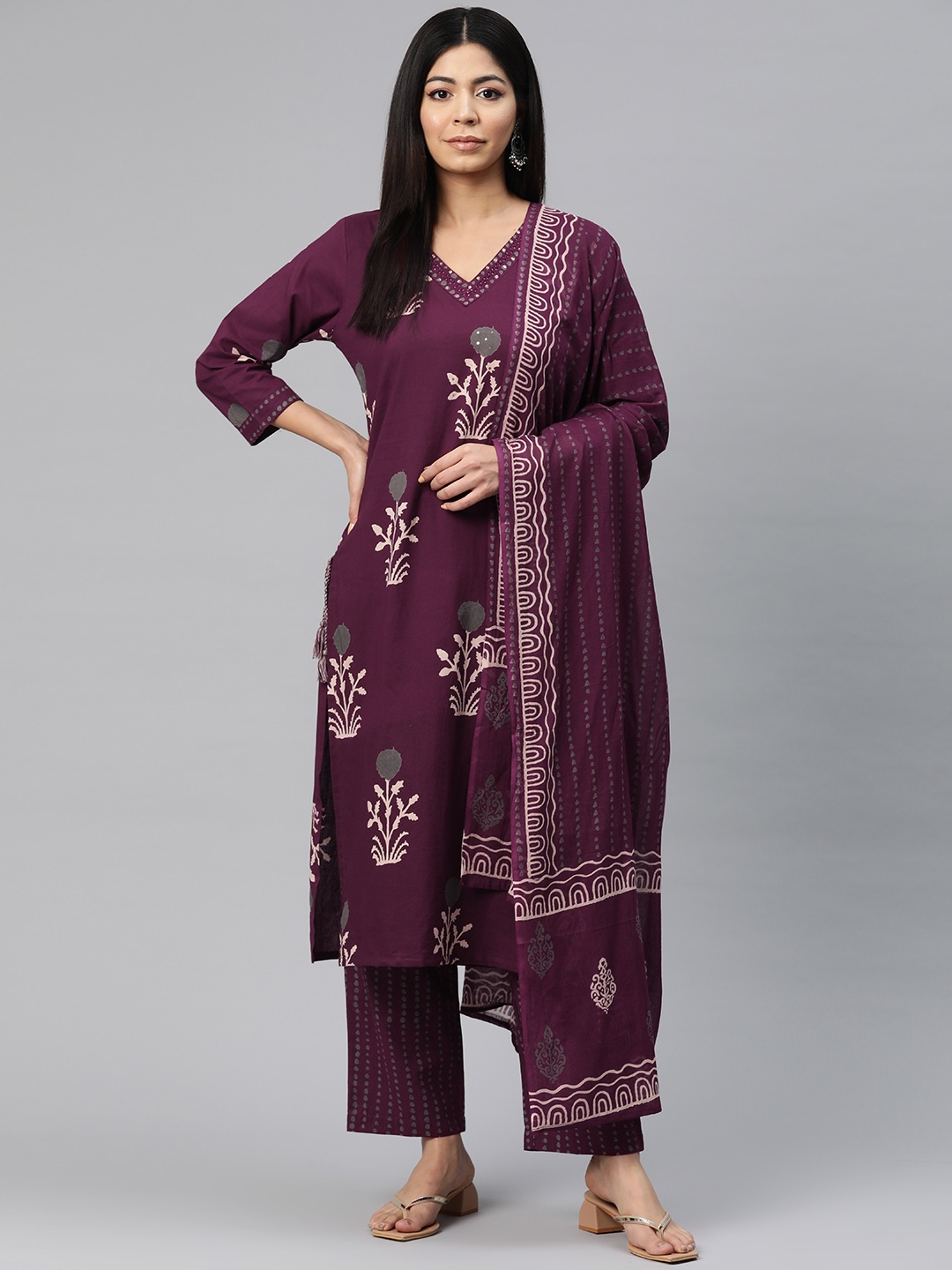 Readiprint Floral Printed Sequinned Pure Cotton Kurta with Palazzos & Dupatta, Purple
Readiprint Floral Printed Sequinned Pure Cotton Kurta with Palazzos & Dupatta, Purple