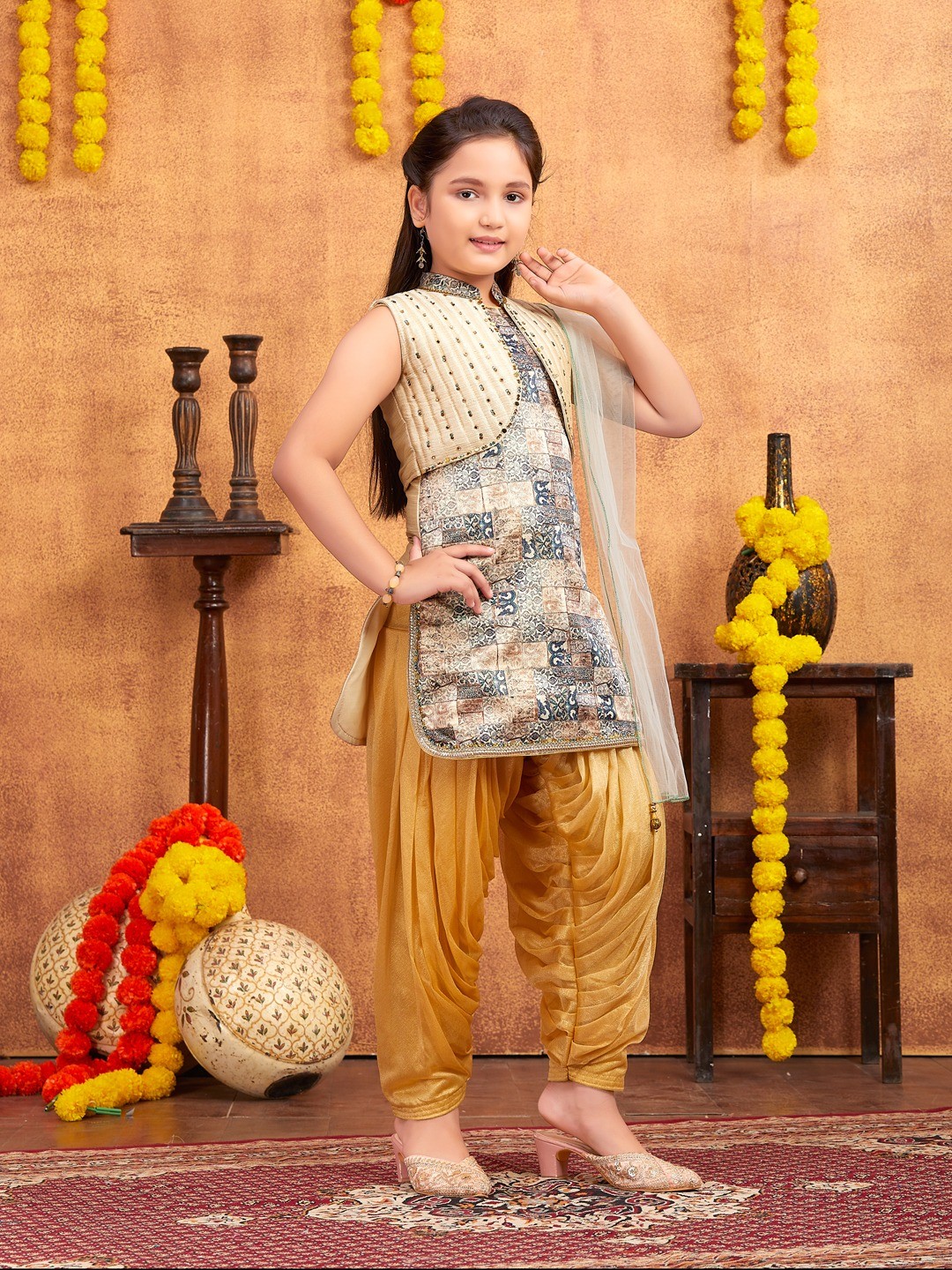 Aarika Girls Printed Round Neck Sequinned Straight Satin Kurta With Patiala & Dupatta, Beige
Aarika Girls Printed Round Neck Sequinned Straight Satin Kurta With Patiala & Dupatta, Beige