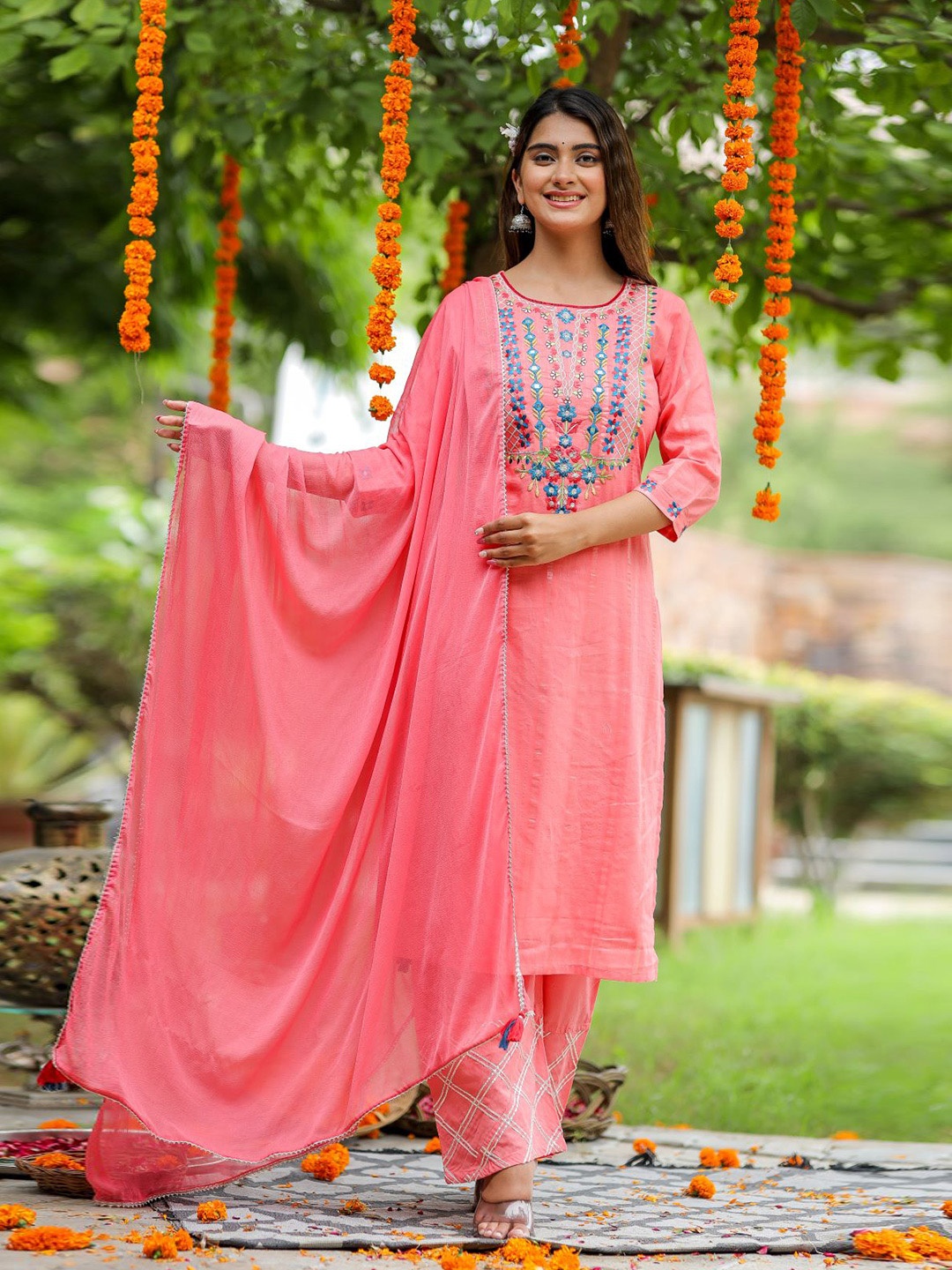 Chandbaali Floral Yoke Design Regular Mirror Work Cotton Kurta With Palazzos & Dupatta, Pink
Chandbaali Floral Yoke Design Regular Mirror Work Cotton Kurta With Palazzos & Dupatta, Pink