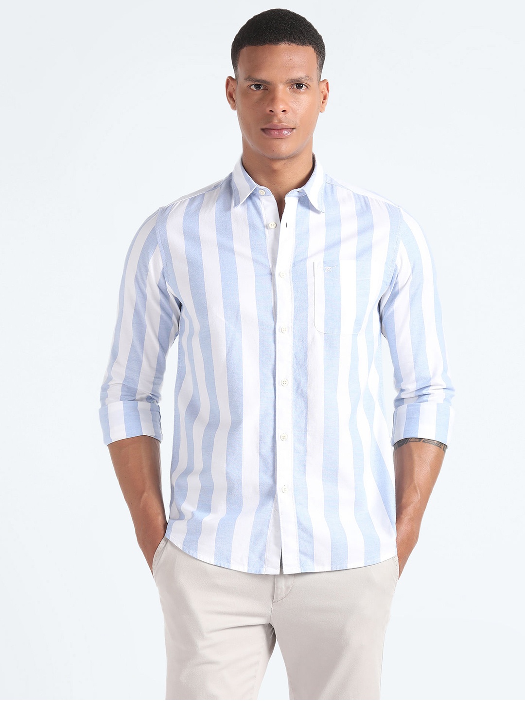 Flying Machine Vertical Striped Spread Collar Roll Up Sleeves Slim Fit Casual Shirt, Blue
Flying Machine Vertical Striped Spread Collar Roll Up Sleeves Slim Fit Casual Shirt, Blue