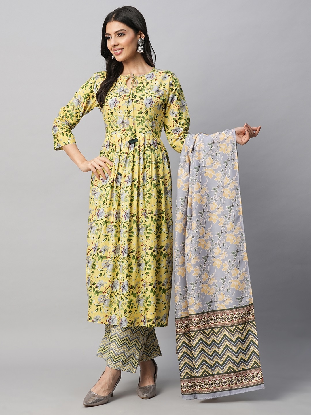 AMRUTVARSHA CREATION Keyhole Neck Floral Printed Anarkali Kurta with Trousers & Dupatta, Yellow
AMRUTVARSHA CREATION Keyhole Neck Floral Printed Anarkali Kurta with Trousers & Dupatta, Yellow