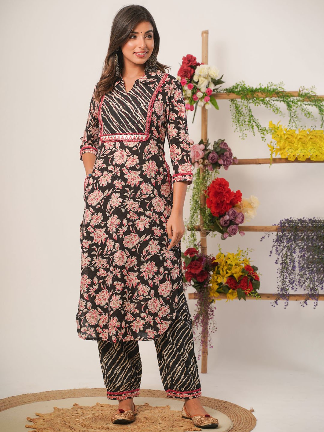 Chandbaali Floral Printed Mirror Work Detailed Pure Cotton Straight Kurta With Trouser, Black
Chandbaali Floral Printed Mirror Work Detailed Pure Cotton Straight Kurta With Trouser, Black