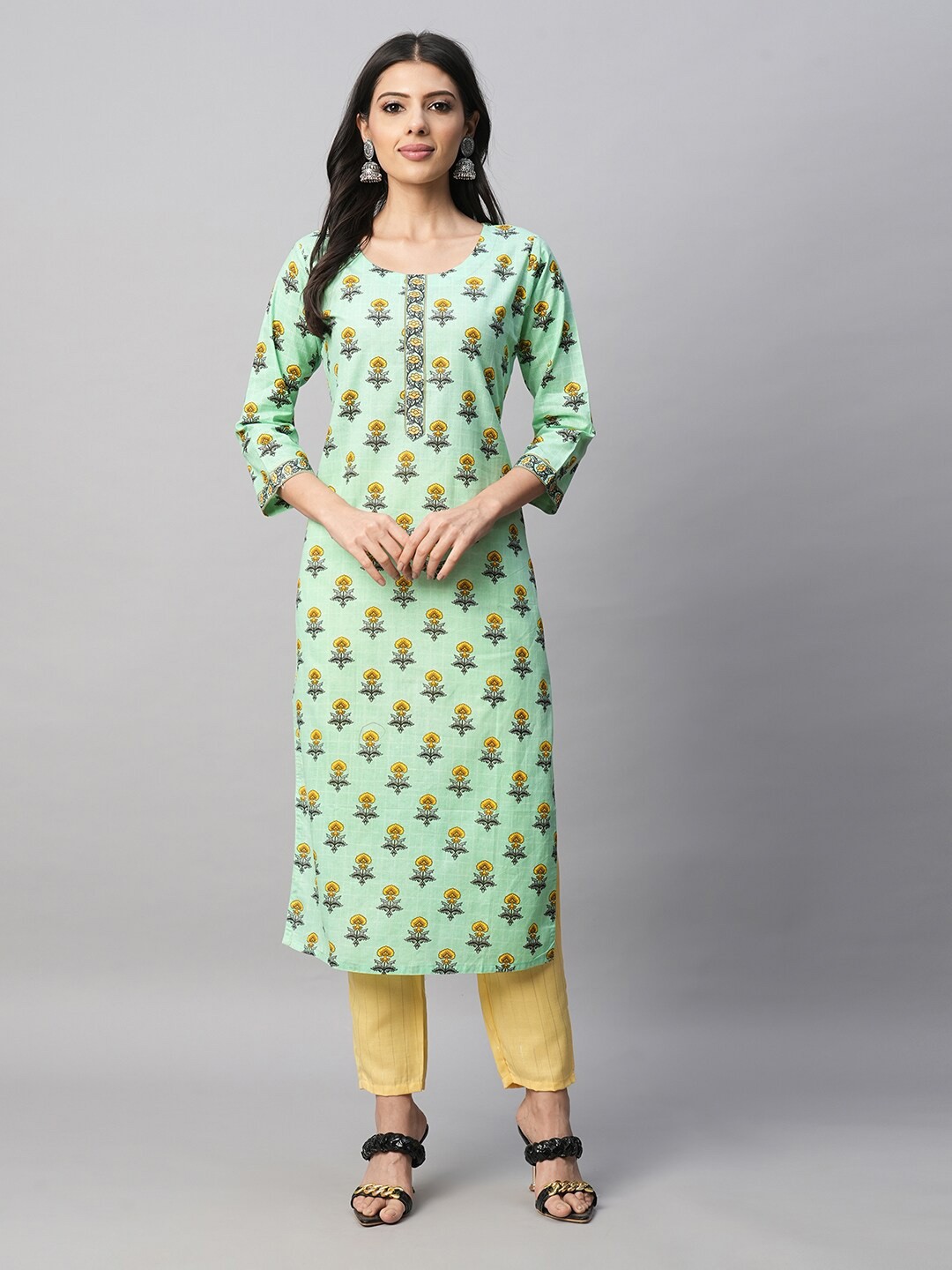 AMRUTVARSHA CREATION Floral Printed Thread Work Pure Cotton Kurta with Trousers & Dupatta, Green
AMRUTVARSHA CREATION Floral Printed Thread Work Pure Cotton Kurta with Trousers & Dupatta, Green