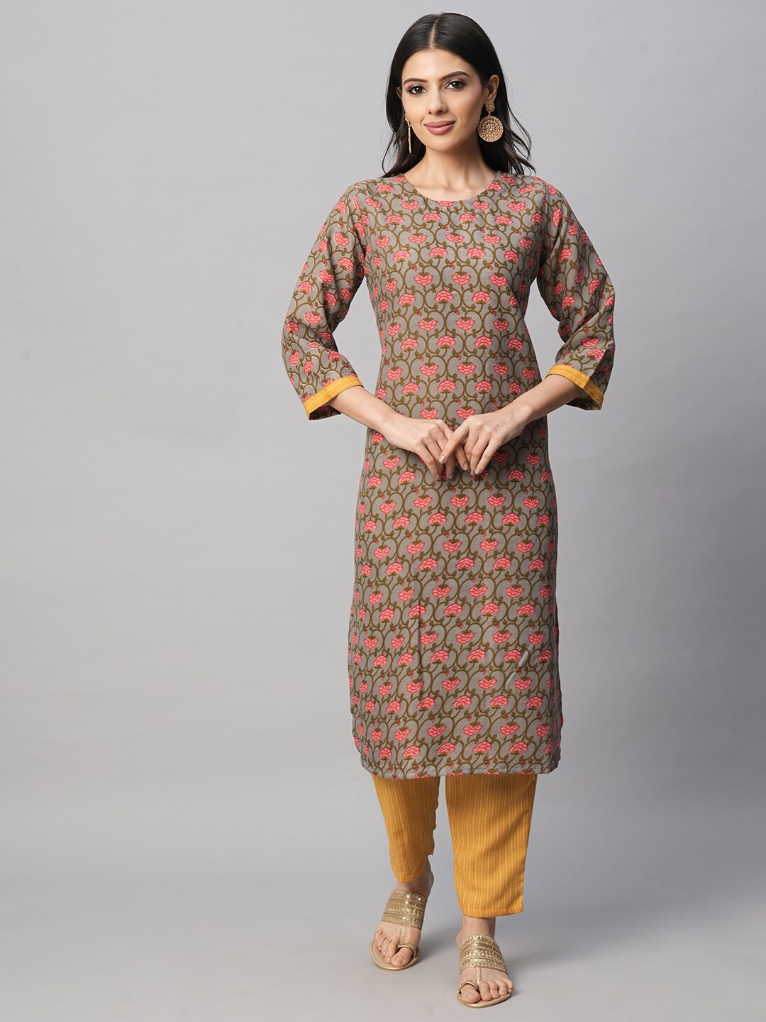 AMRUTVARSHA CREATION Floral Printed Thread Work Pure Cotton Kurta with Trousers & Dupatta, Pink
AMRUTVARSHA CREATION Floral Printed Thread Work Pure Cotton Kurta with Trousers & Dupatta, Pink