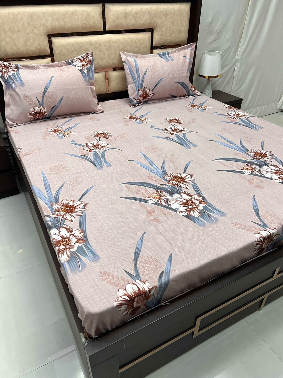 Pure Decor Amulya Grey & Peach Floral Cotton 250 TC Queen Bedsheet With 2 Pillow Covers
Pure Decor Amulya Grey & Peach Floral Cotton 250 TC Queen Bedsheet With 2 Pillow Covers
