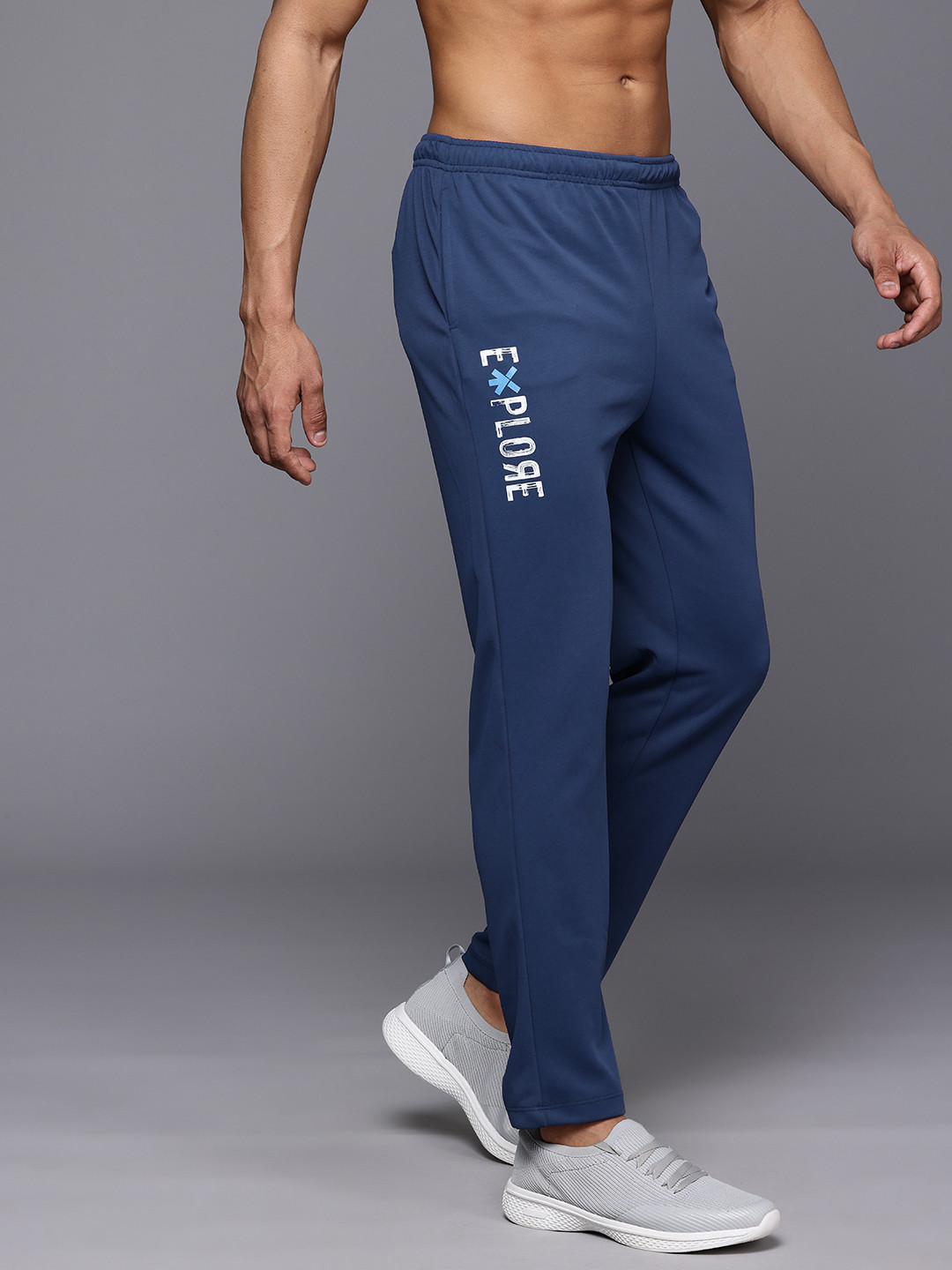 HRX by Hrithik Roshan Men Lifestyle Track Pants, Blue
HRX by Hrithik Roshan Men Lifestyle Track Pants, Blue