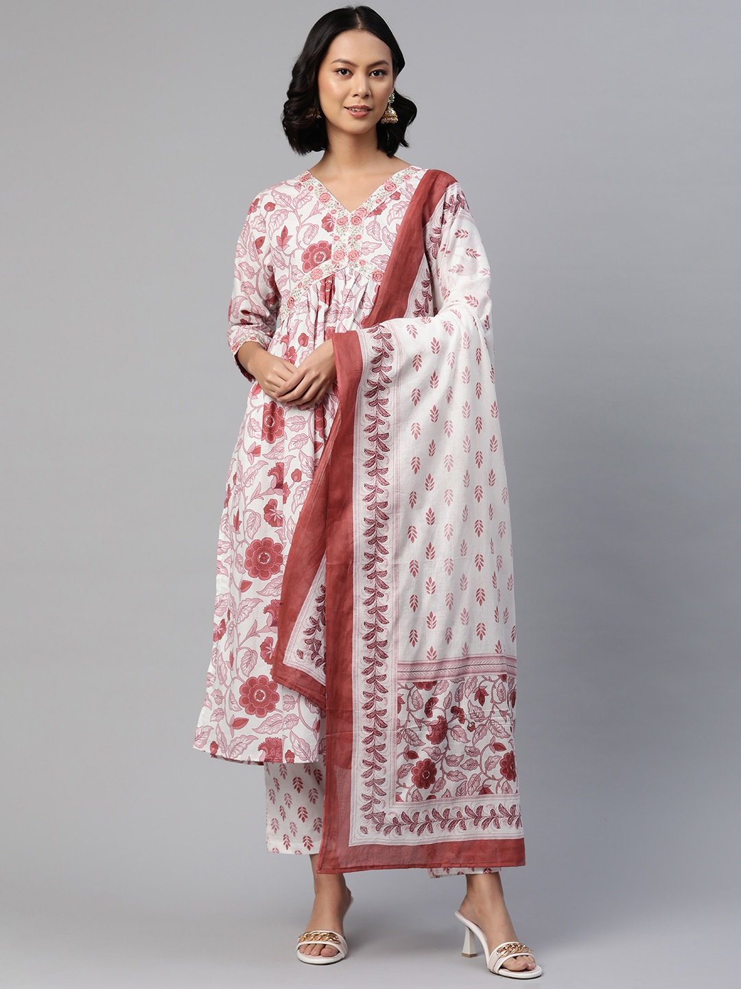 Readiprint Women Floral Printed Empire Pure Cotton Kurta with Salwar & Dupatta, Pink
Readiprint Women Floral Printed Empire Pure Cotton Kurta with Salwar & Dupatta, Pink