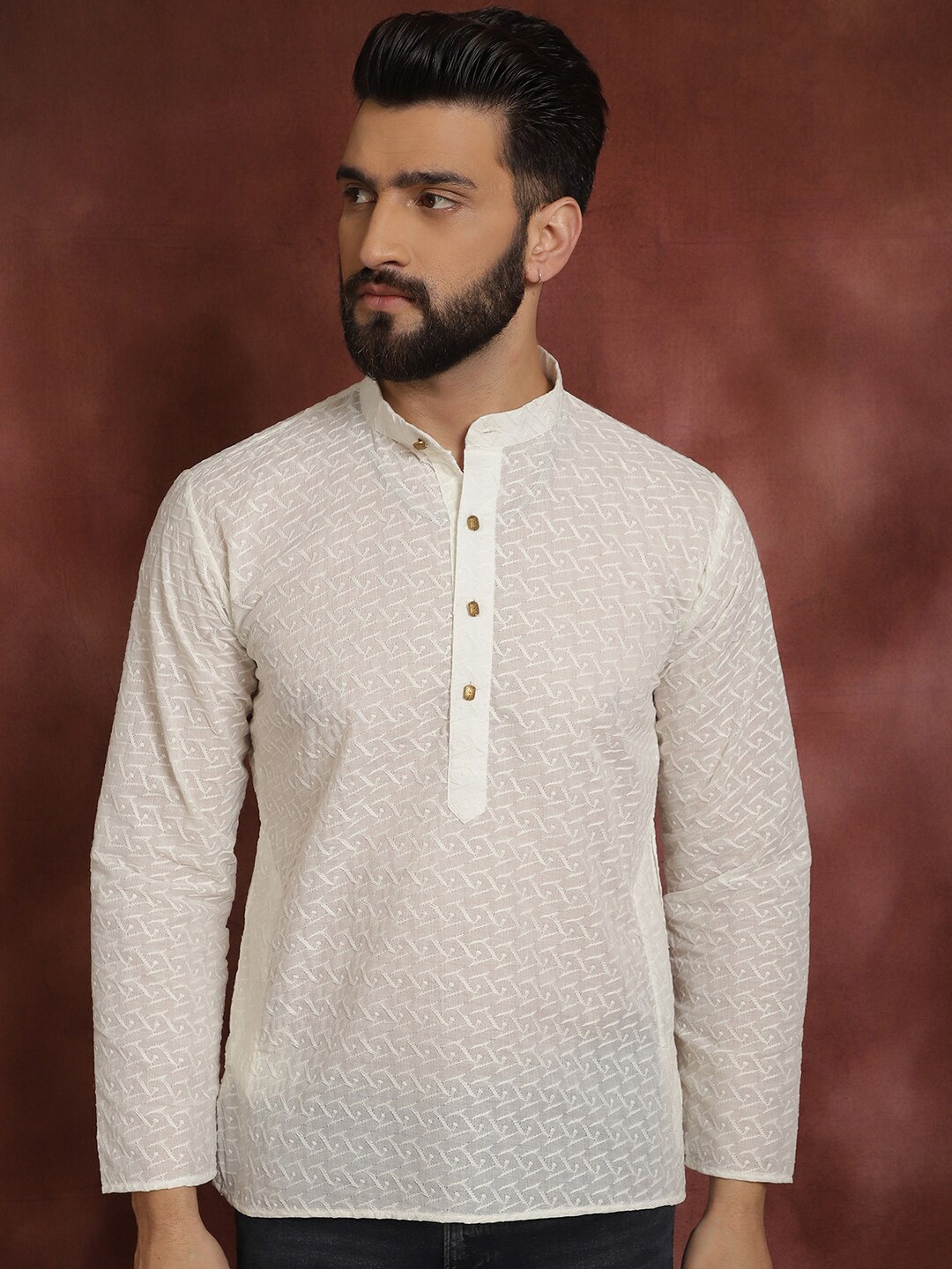 SOJANYA Ethnic Motifs Embroidered Pure Cotton Chikankari Mandarin Collar Straight Kurta, Cream
SOJANYA Ethnic Motifs Embroidered Pure Cotton Chikankari Mandarin Collar Straight Kurta, Cream