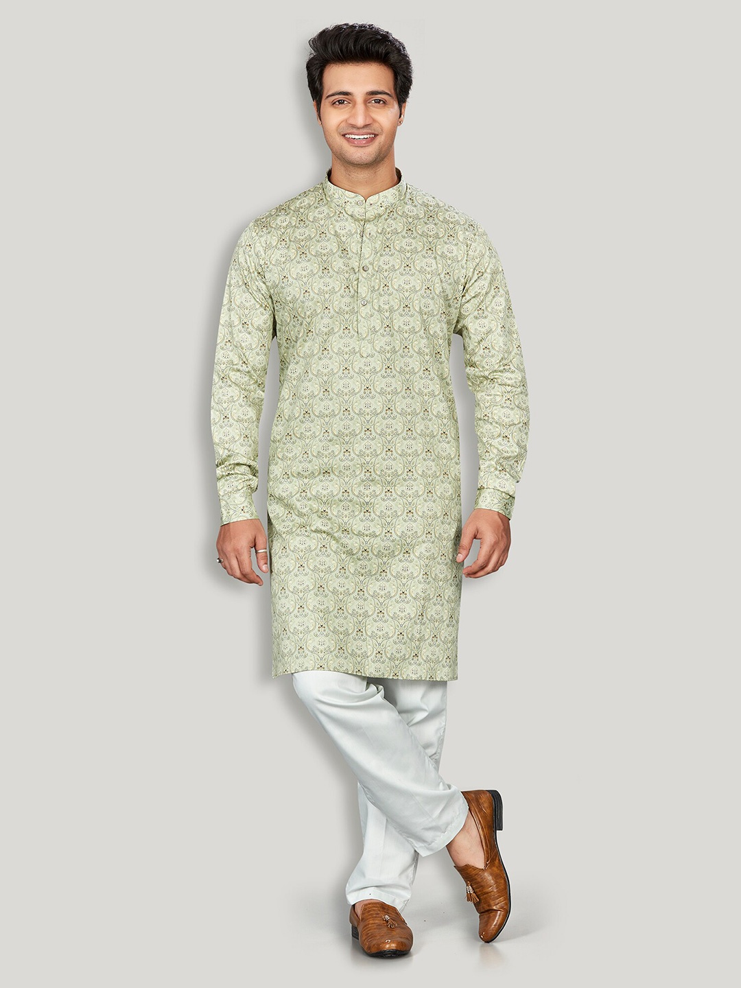 Authentics Band collar Ethnic Motifs Printed Regular Pure Cotton Kurta with Pyjamas, Green
Authentics Band collar Ethnic Motifs Printed Regular Pure Cotton Kurta with Pyjamas, Green