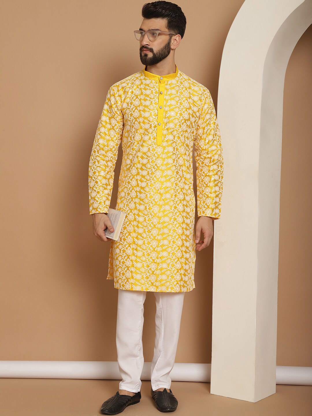 Anouk Floral Embroidered Regular Silk Straight Thread Work Kurta with Churidar, Mustard
Anouk Floral Embroidered Regular Silk Straight Thread Work Kurta with Churidar, Mustard