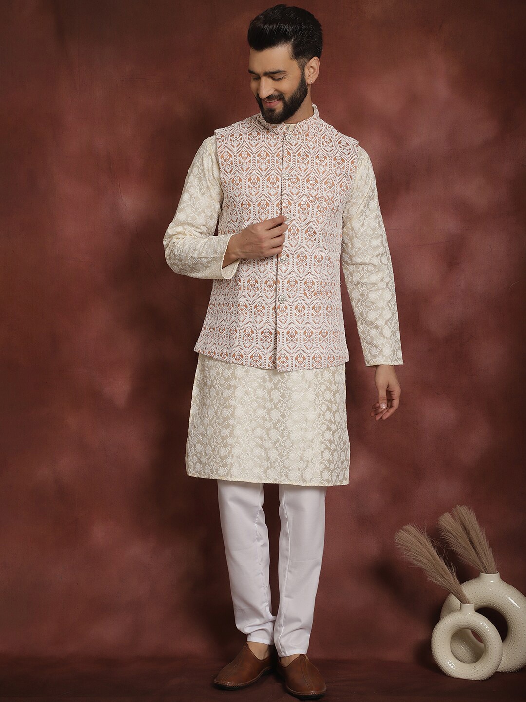 Anouk Men Floral Embroidered Thread Work Straight Kurta With Pyjama & Nehru Jacket, Cream
Anouk Men Floral Embroidered Thread Work Straight Kurta With Pyjama & Nehru Jacket, Cream