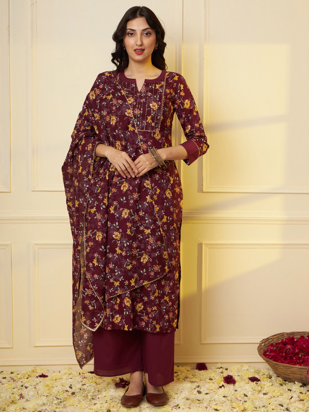 Tissu Women Floral Printed Gotta Patti Pure Cotton Straight Kurta with Palazzo & Dupatta, Maroon
Tissu Women Floral Printed Gotta Patti Pure Cotton Straight Kurta with Palazzo & Dupatta, Maroon