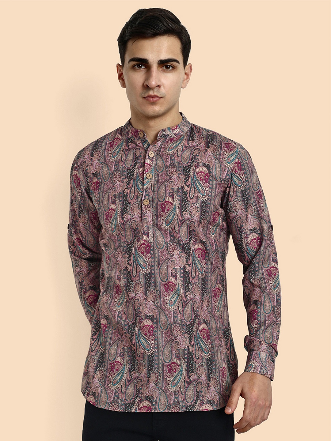 Vardha Paisley Printed Band Collar Roll Up Sleeves Cotton Straight Short Kurta, Green
Vardha Paisley Printed Band Collar Roll Up Sleeves Cotton Straight Short Kurta, Green